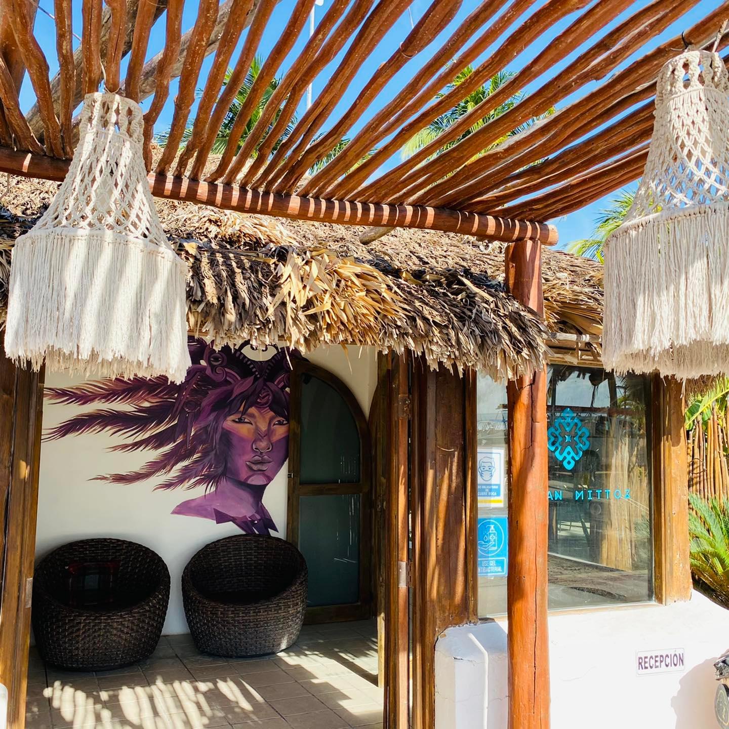 Vista Lobby Mayan Mittoz