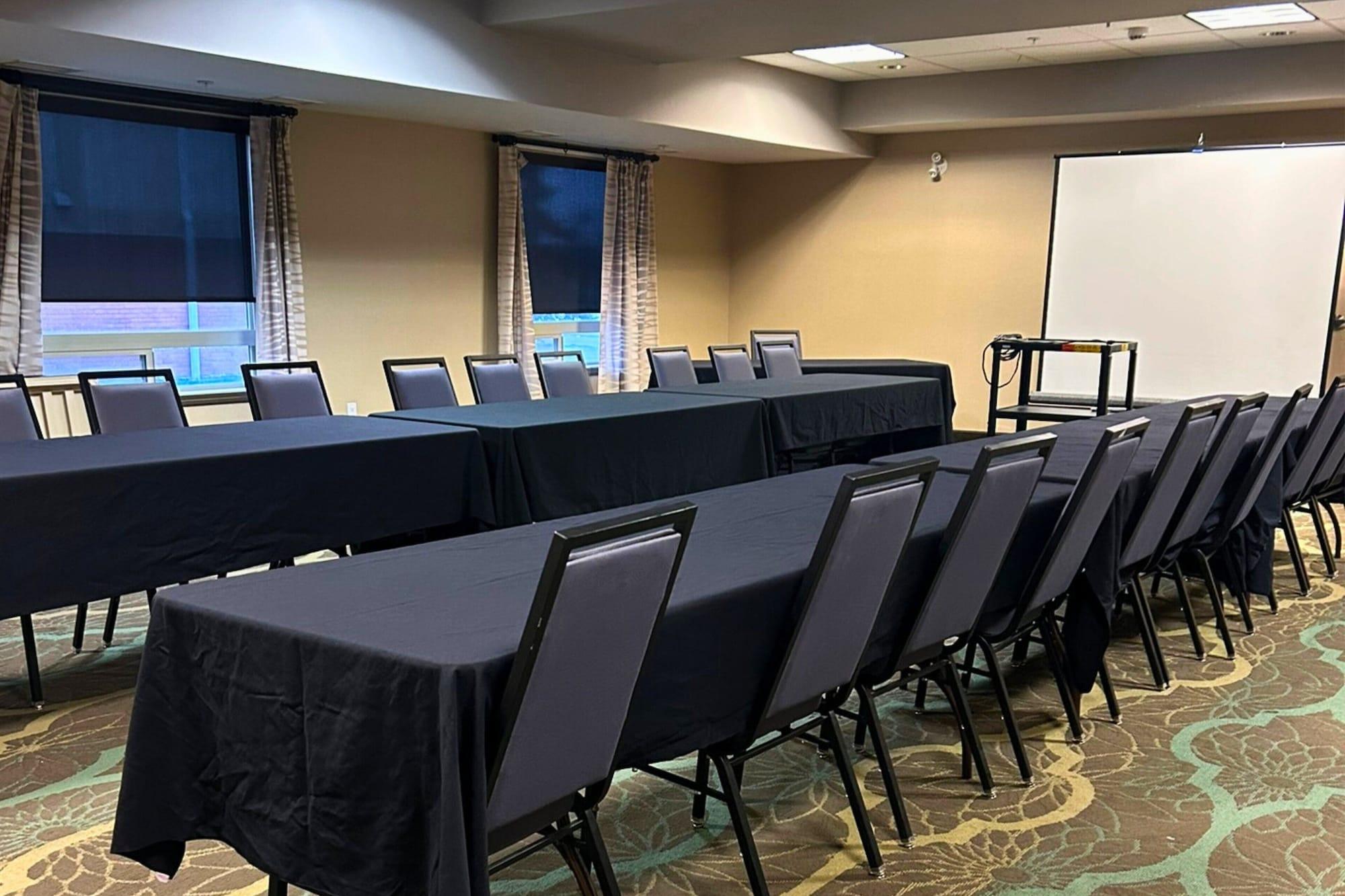 Sala de Reuniones Holiday Inn Express Fort St John by IHG