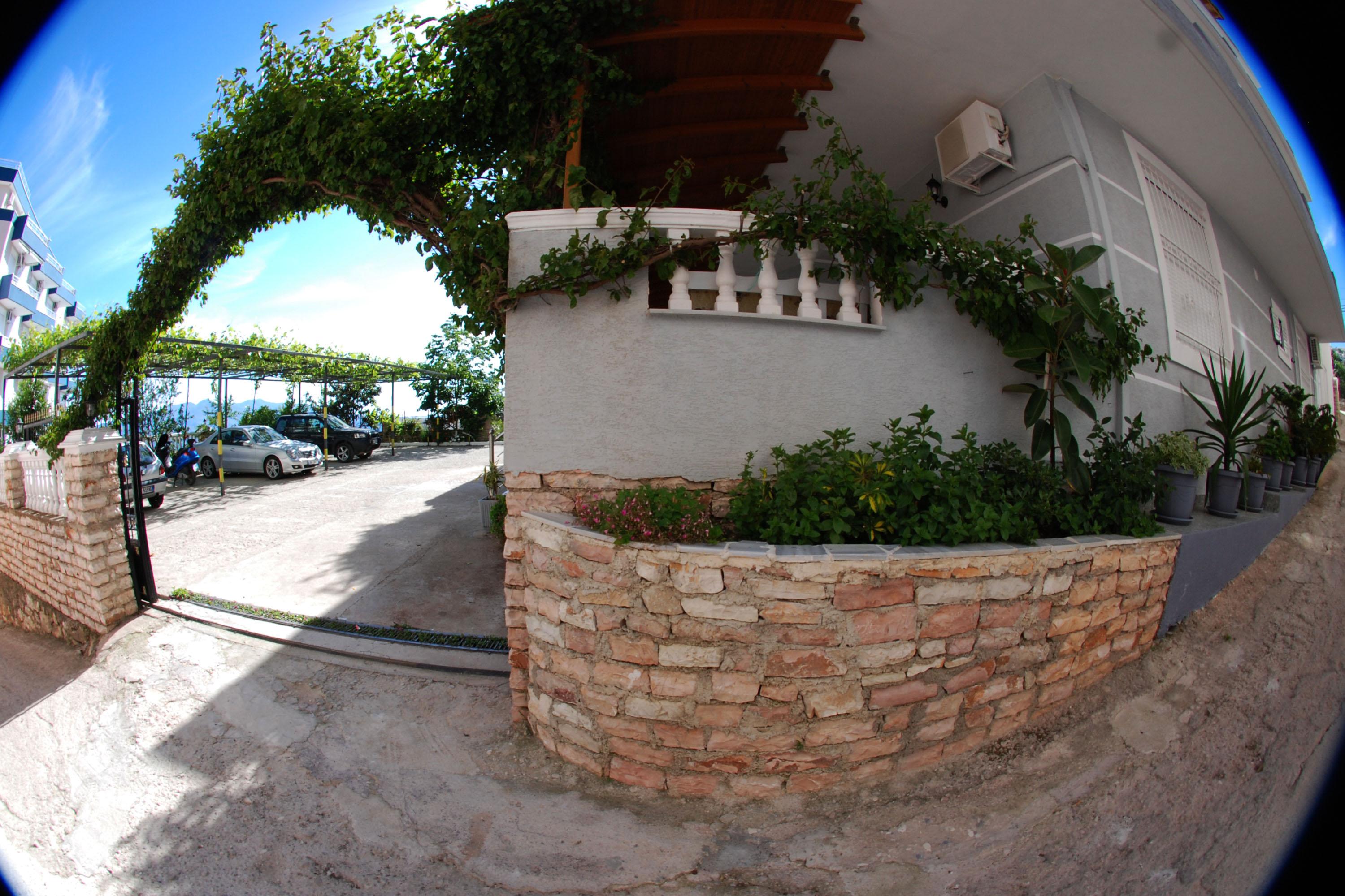 Vista Exterior Hotel Vila Alvin & Apartments