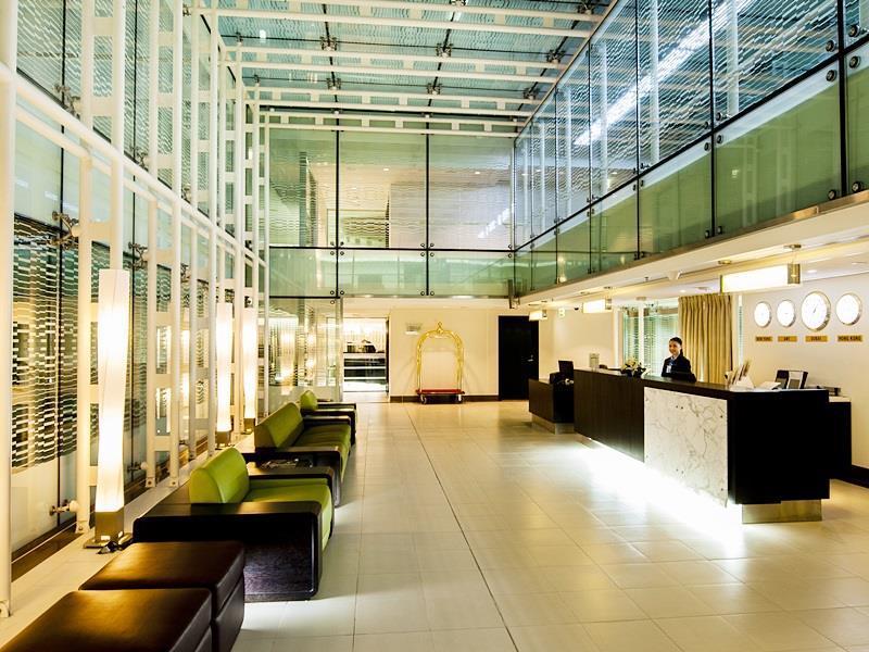 Vista Lobby Dubai International Airport Hotel