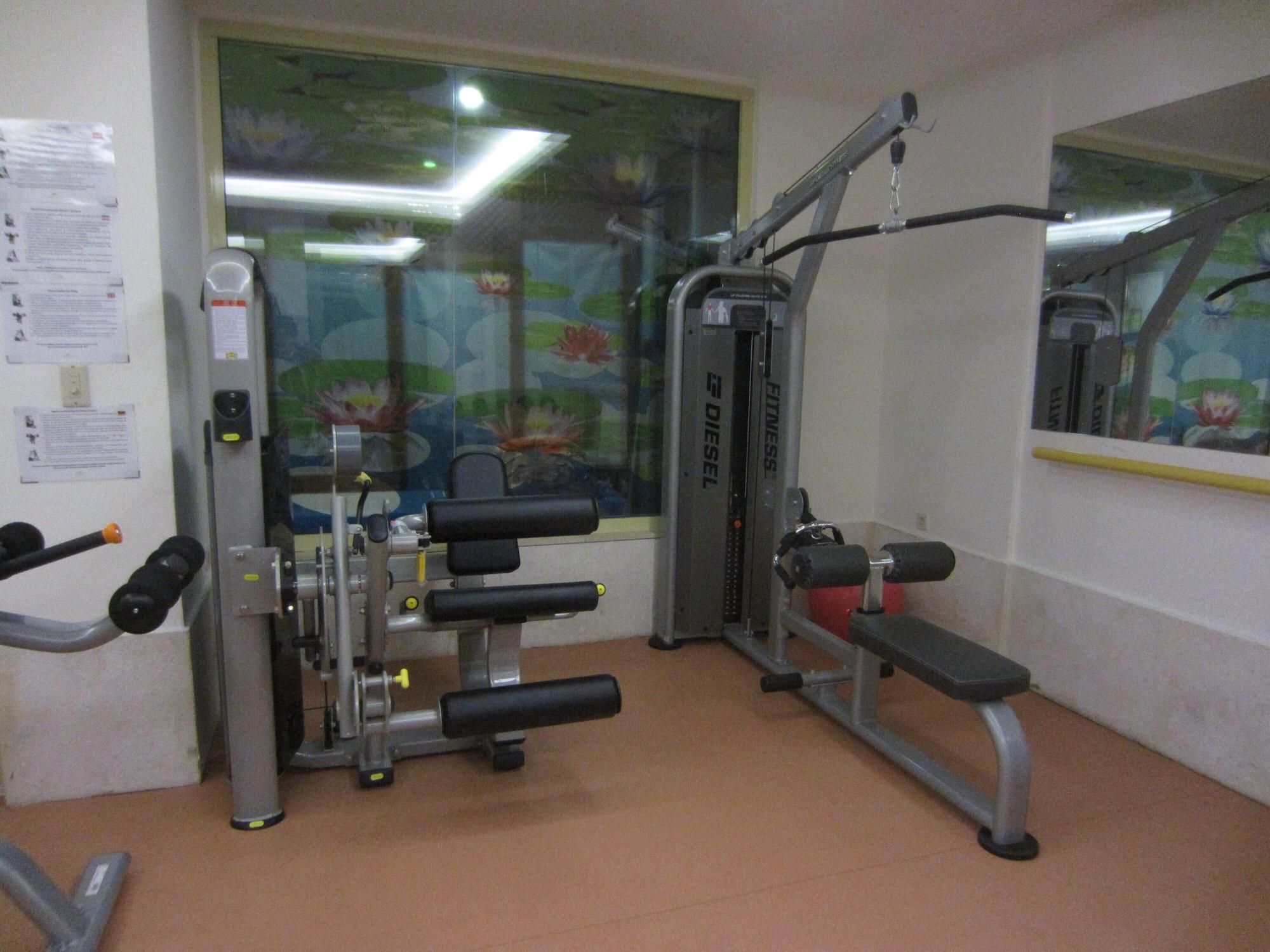 Gimnasio Hotel Golden Lotus - All Inclusive