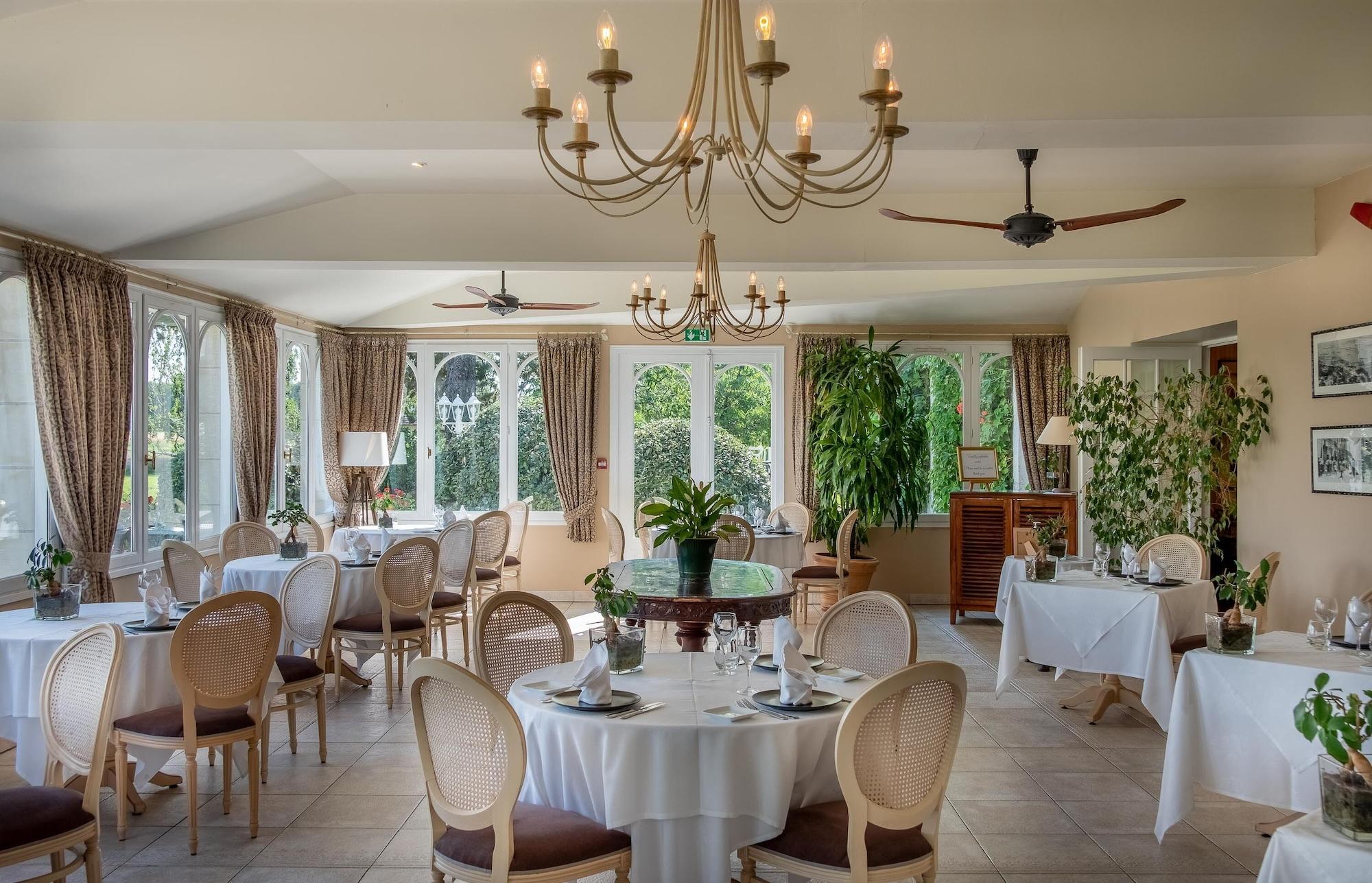 Restaurant Le Fleuray Hotel & Restaurant