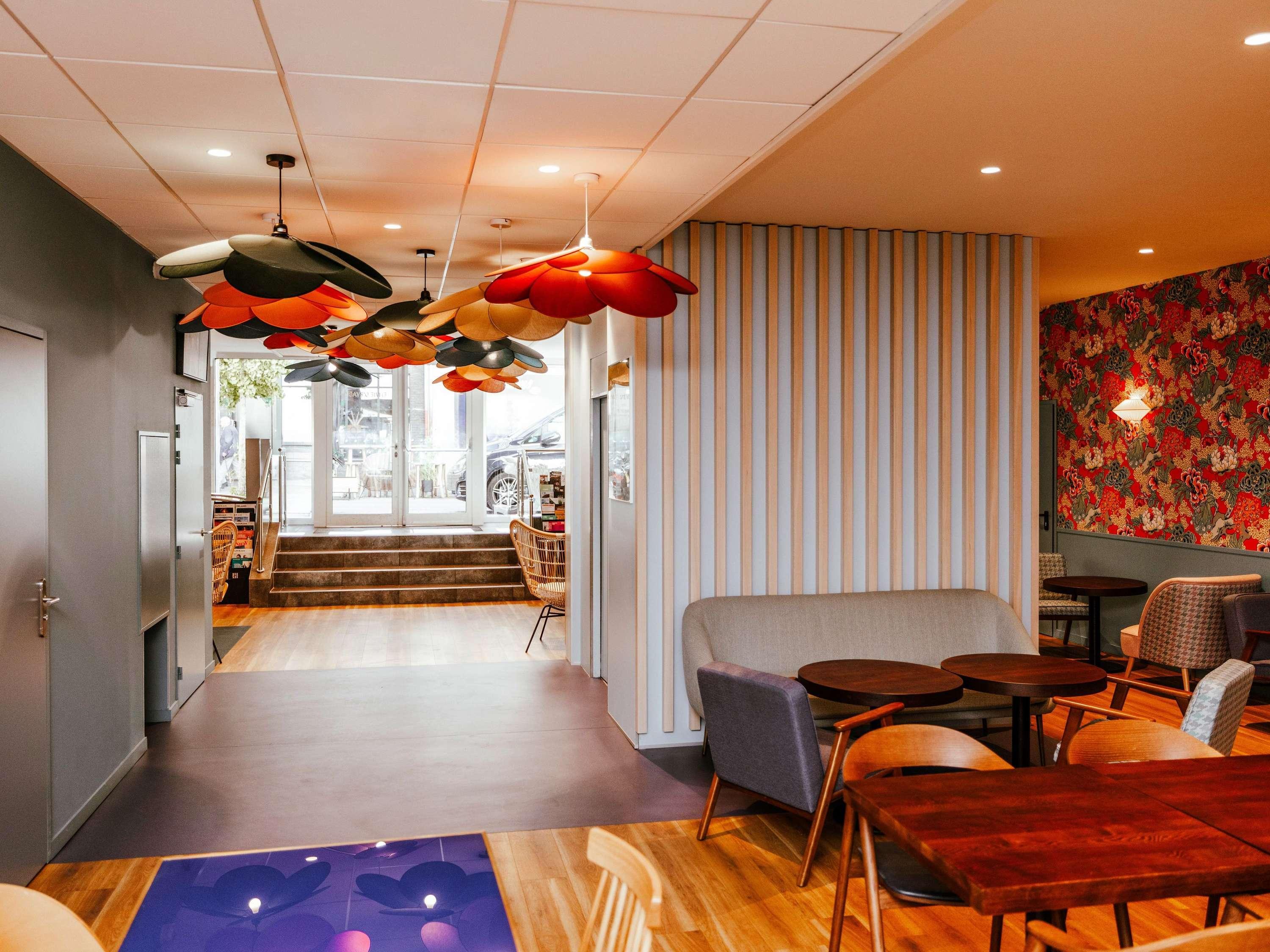 Bar/Salón ibis Styles Luxembourg Centre Gare