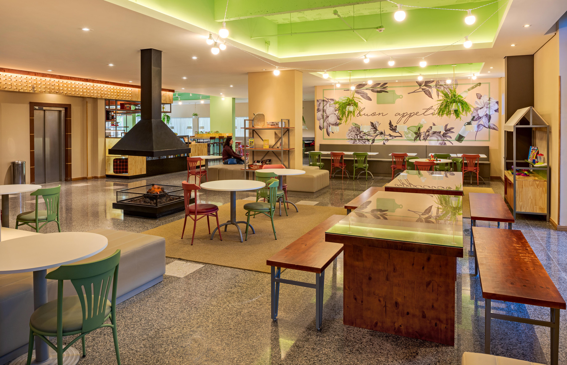 Bar/Salón Hotel Nacional Inn Curitiba Santa Felicidade