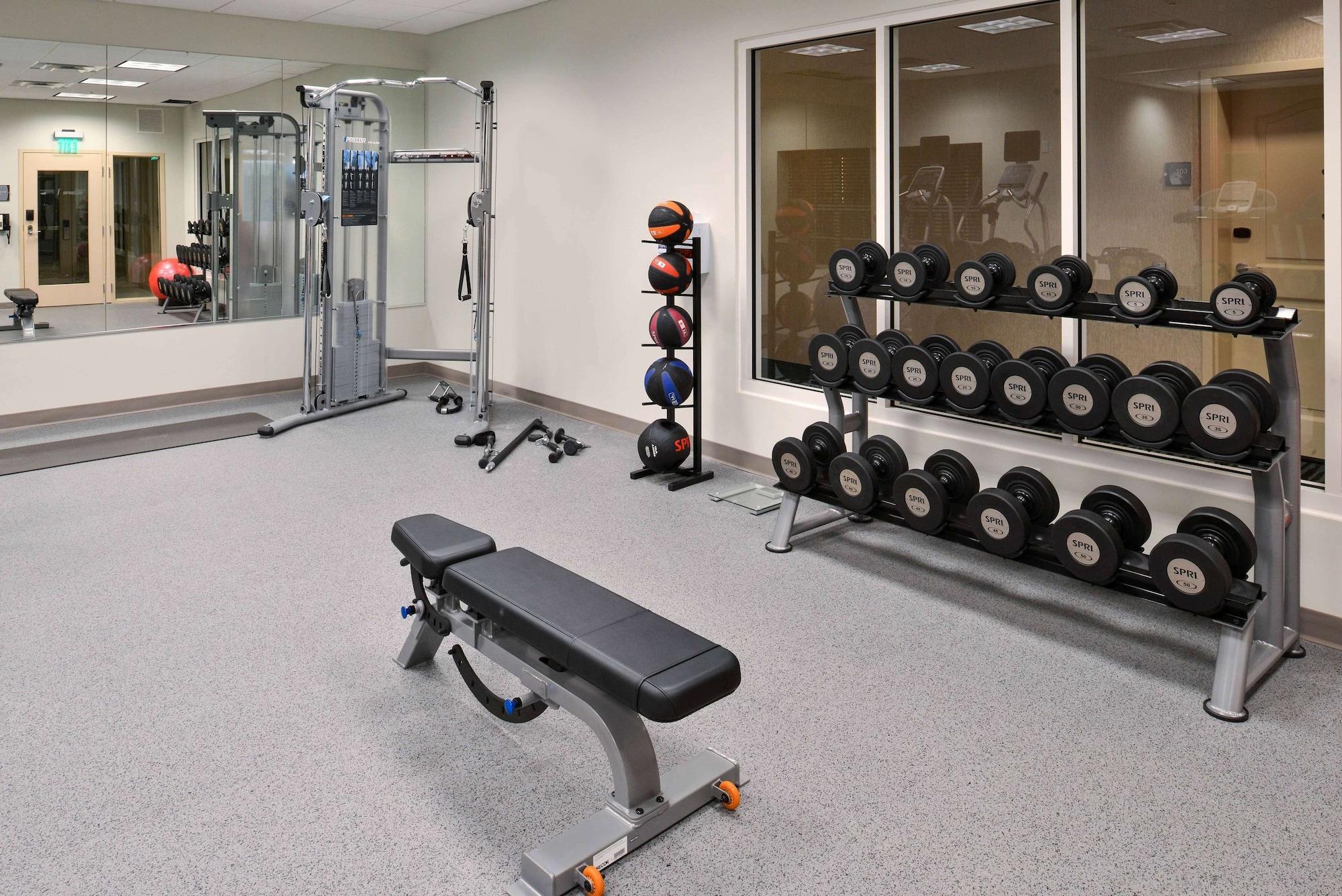 Gimnasio Homewood Columbia Laurel