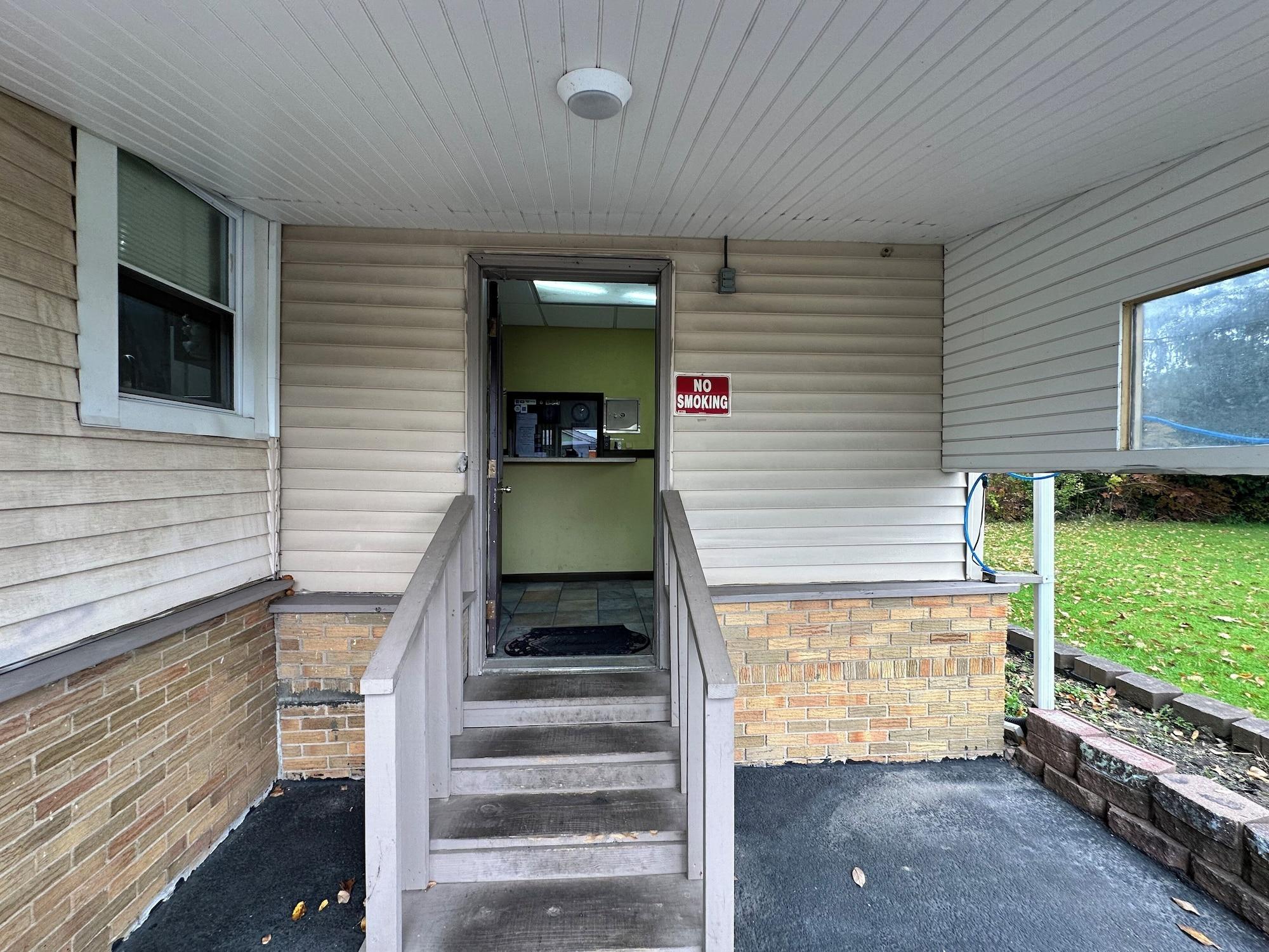Vista Lobby Westgate Manor Motel Austintown-Younstown, Ohio