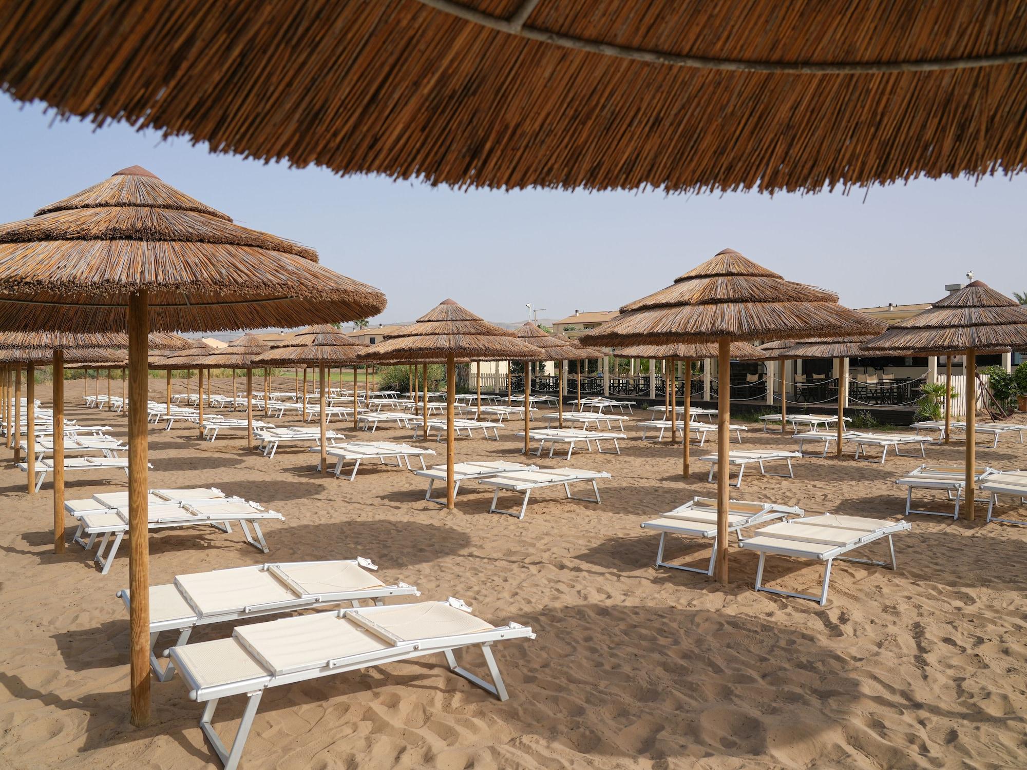 Playa Sikania Eco Resort