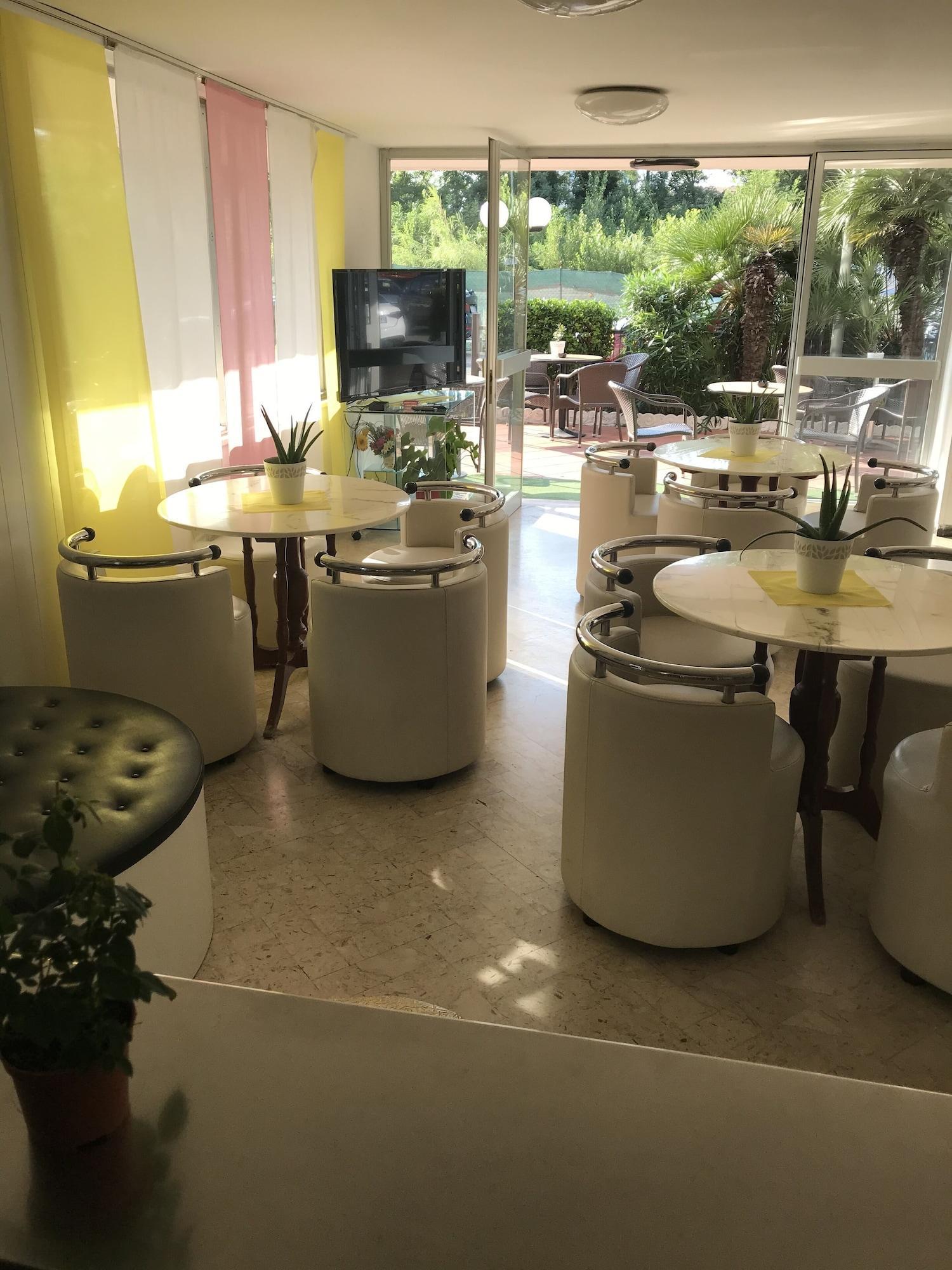 Vista Lobby Hotel Naica