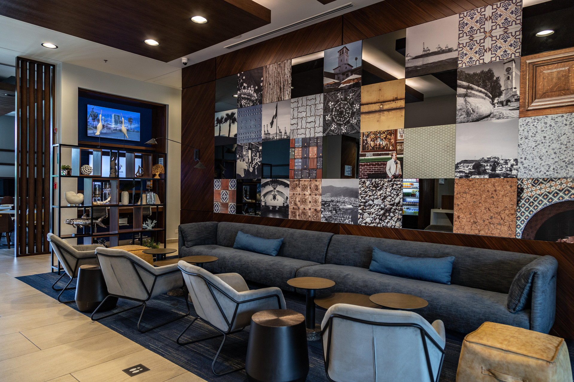 Vista Lobby Holiday Inn Express And Suites Ensenada Centro by IHG