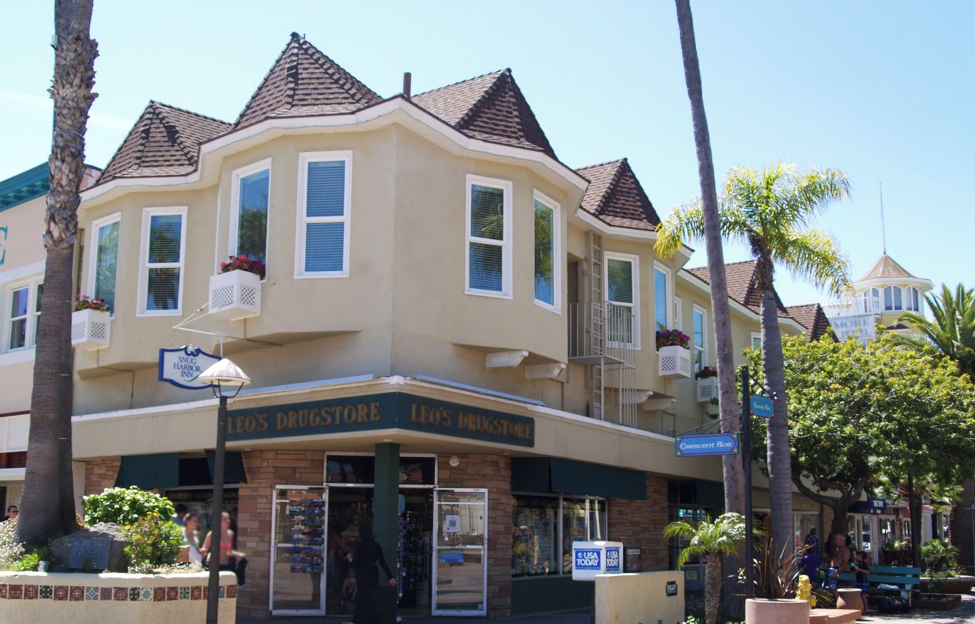 Varios Snug Harbor Inn