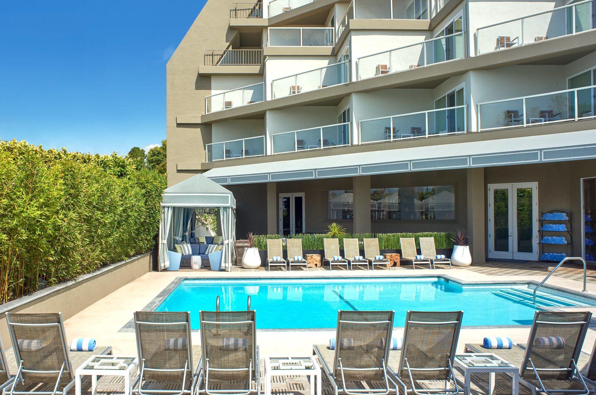 Vista Piscina Hyatt Centric Delfina Santa Monica