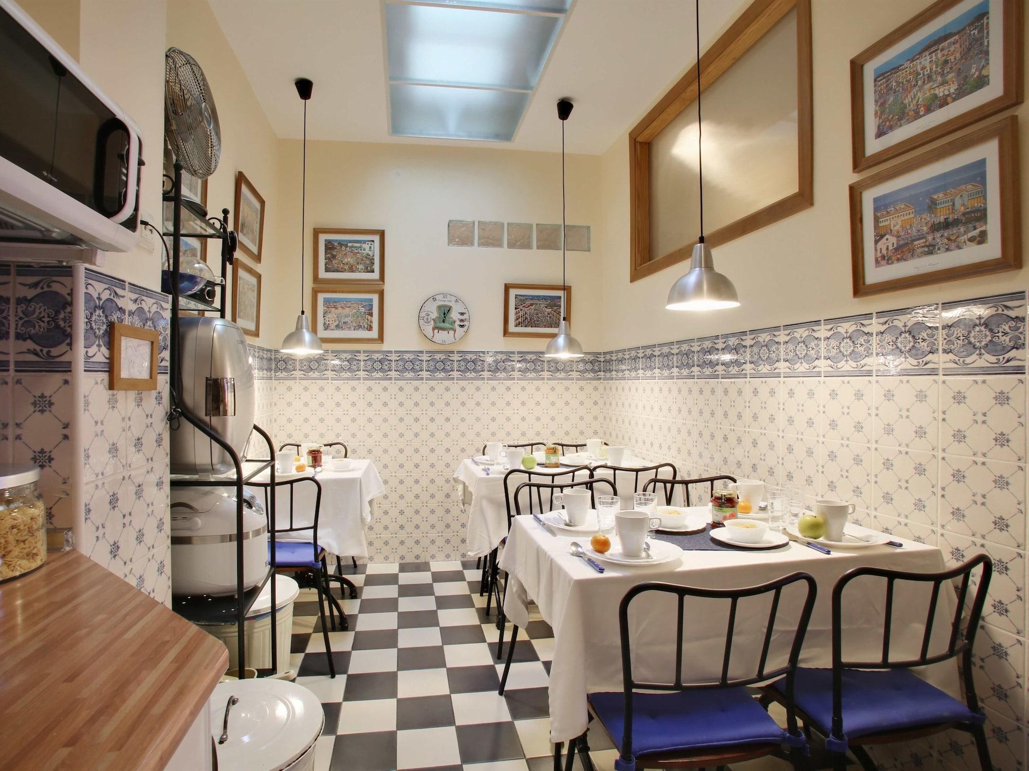 Varios Malaga Lodge Guesthouse