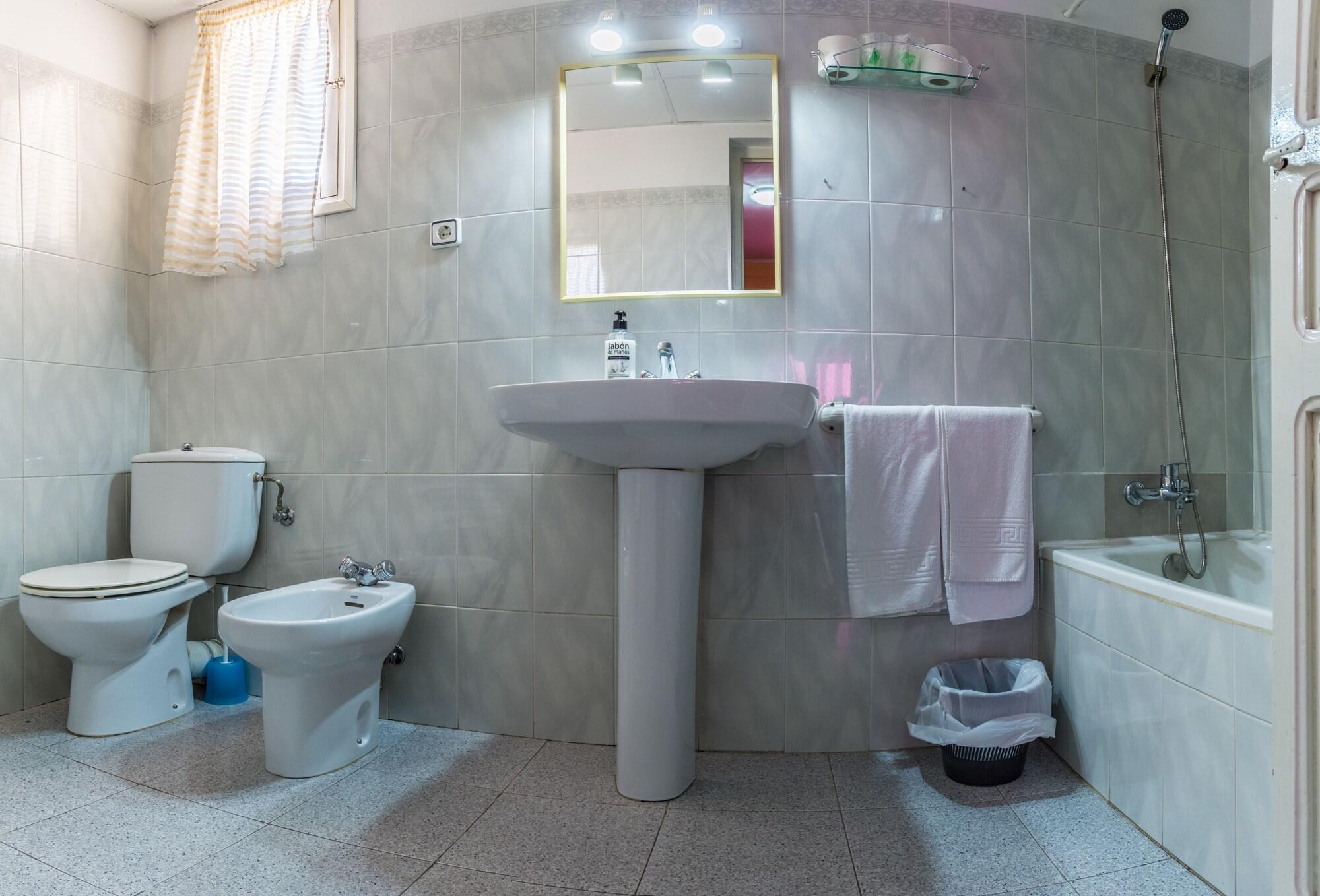 Equipamiento de Habitación Hostal Urgell