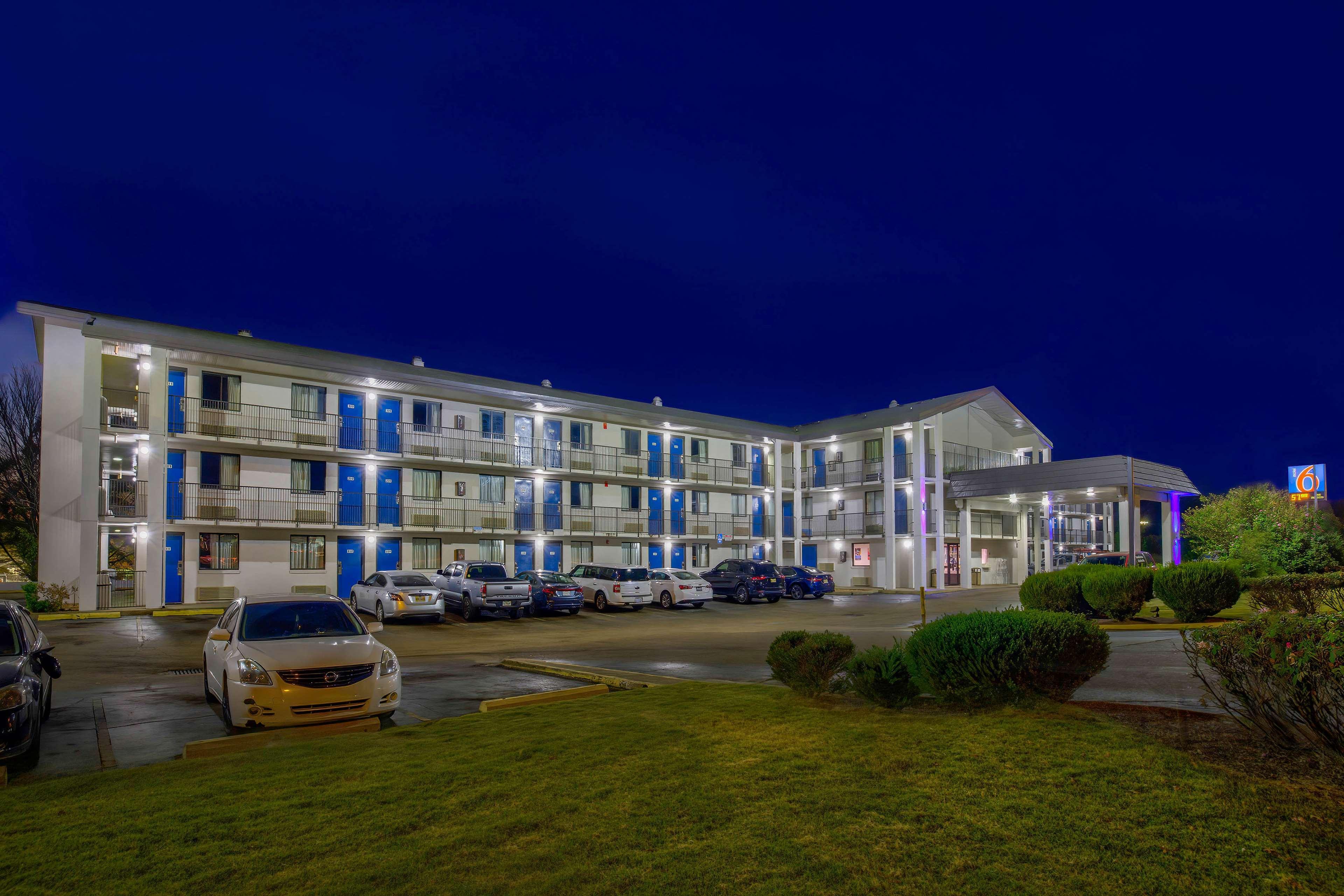 Varios Motel 6 Jackson, MS