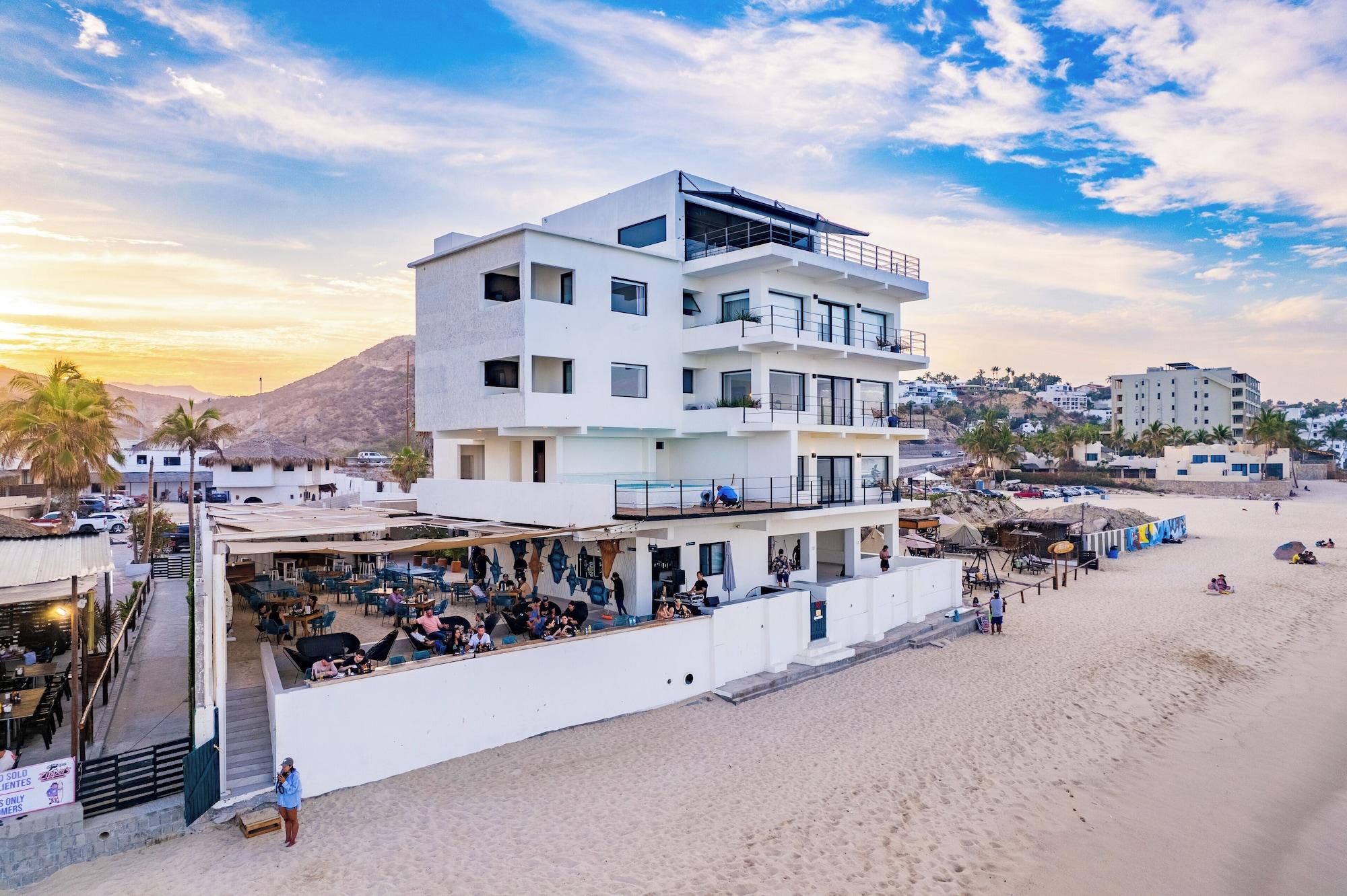 Vista Exterior Cabo Break Hotel