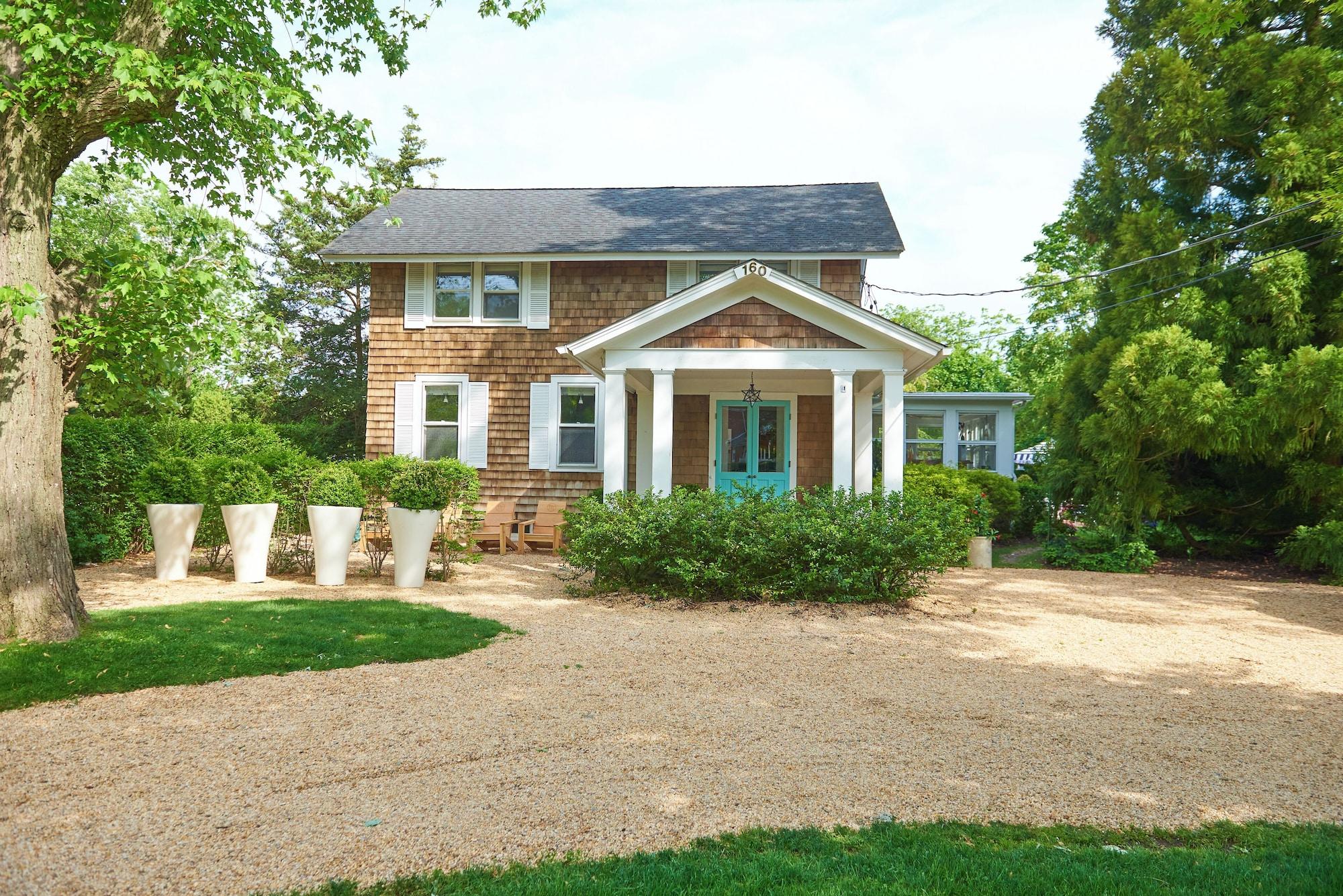 Varios Bellport Inn