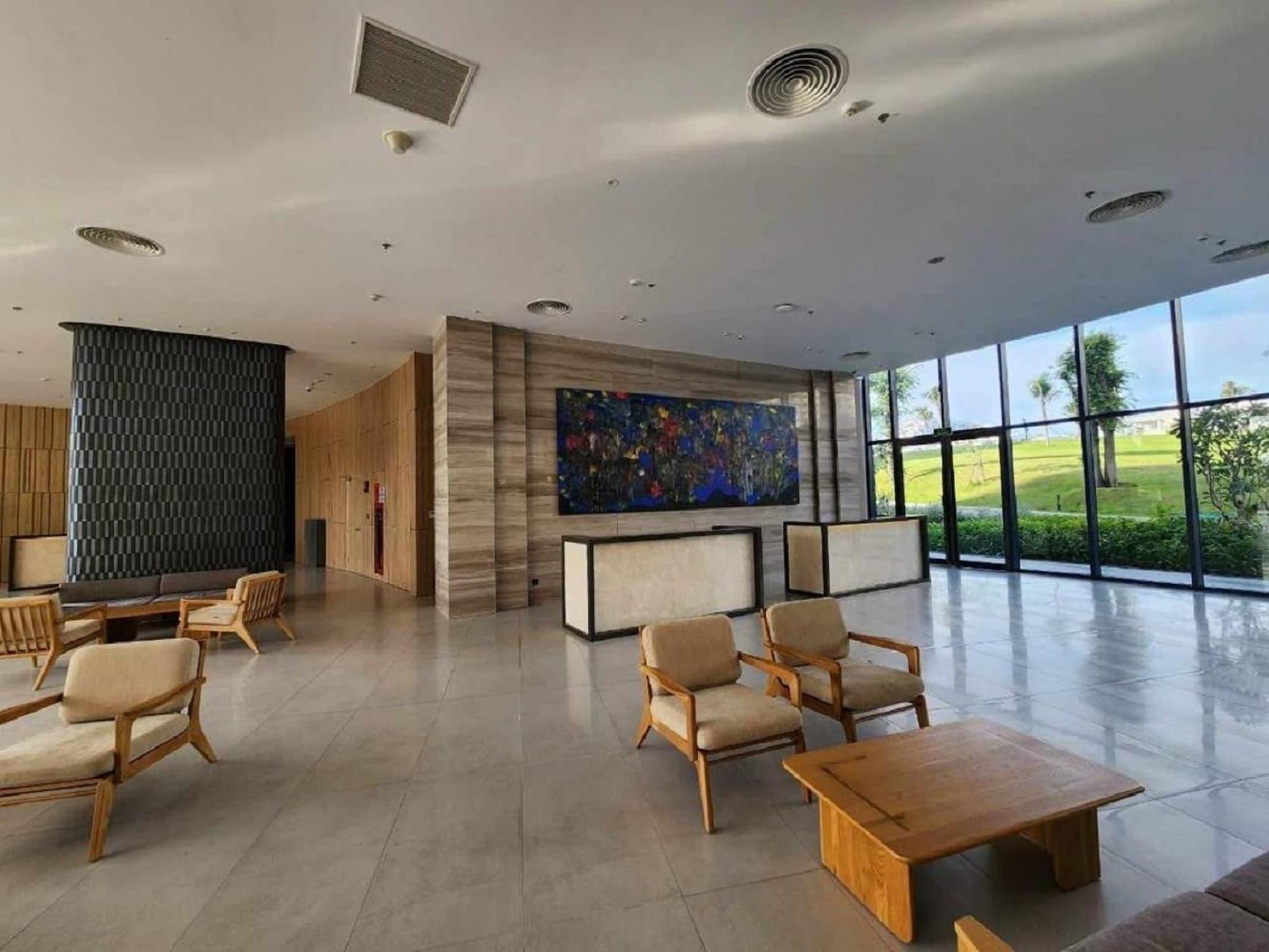 Vista Lobby Cam Ranh Nha Trang Seaview Condotel