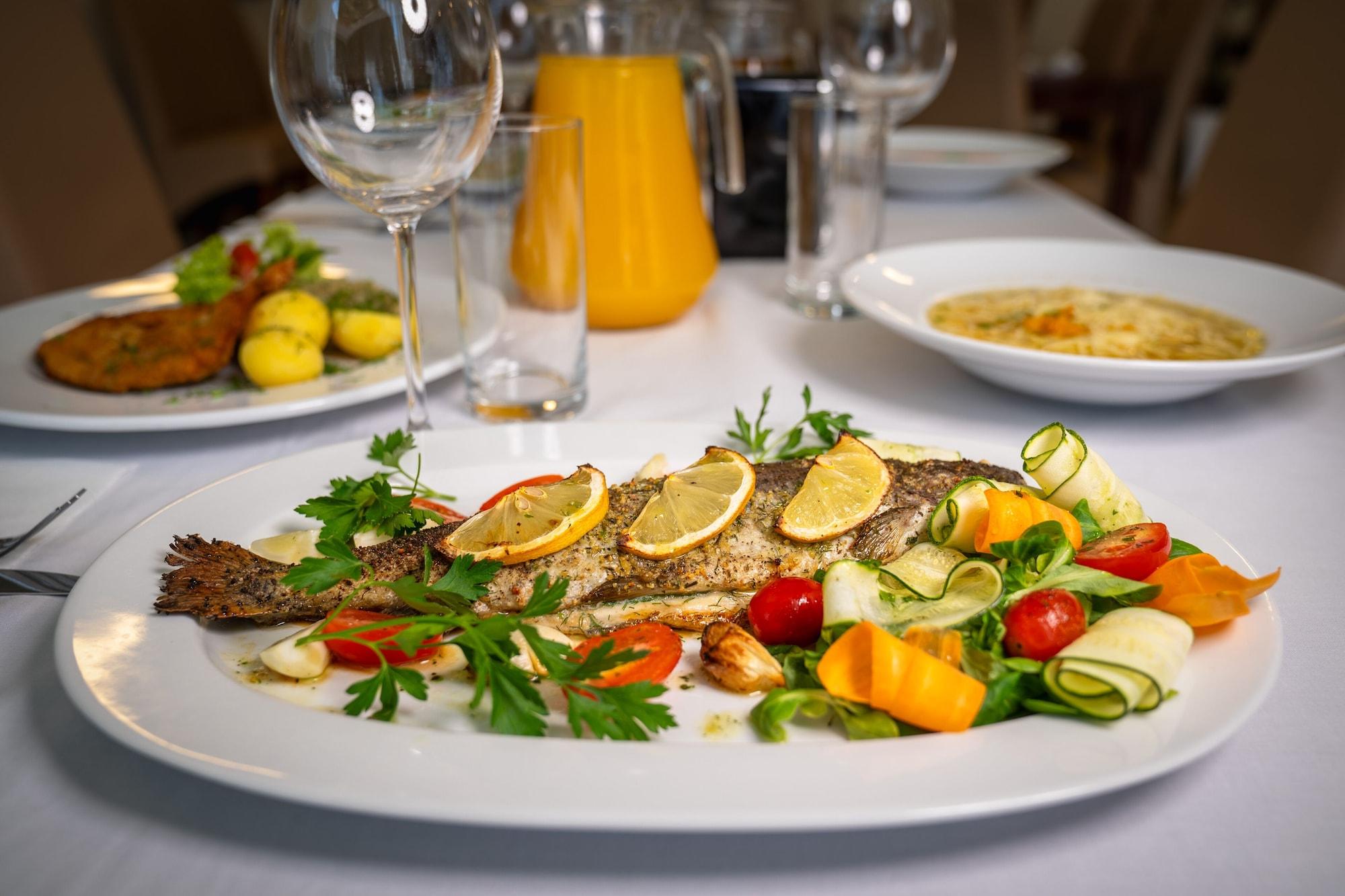 Restaurant Hotel Gromada Medical SPA Busko-Zdrój
