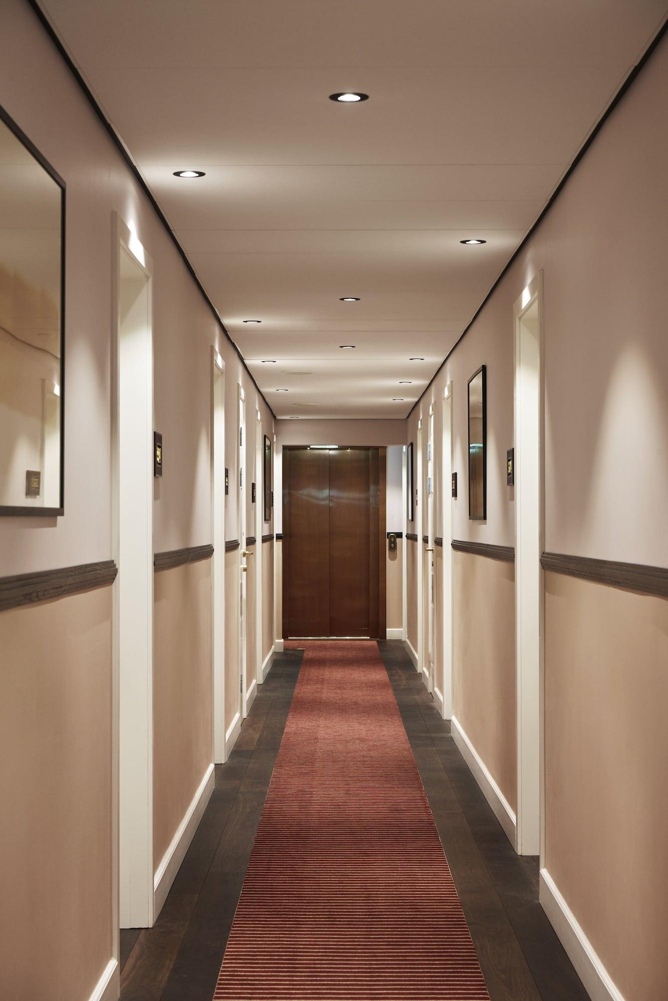 Varios WIDE Hotel