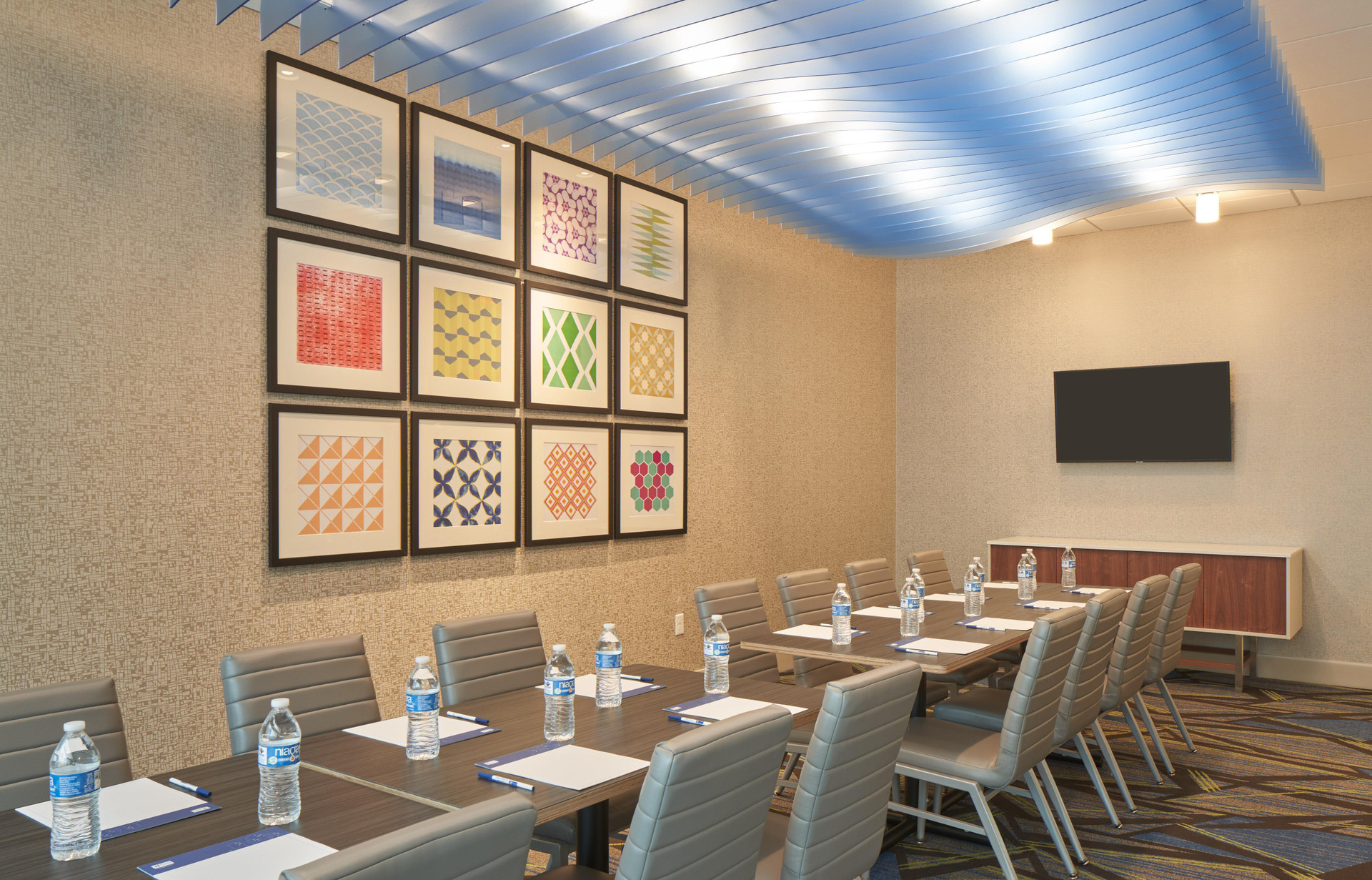 Centro de Negocios Holiday Inn Express Doral Miami