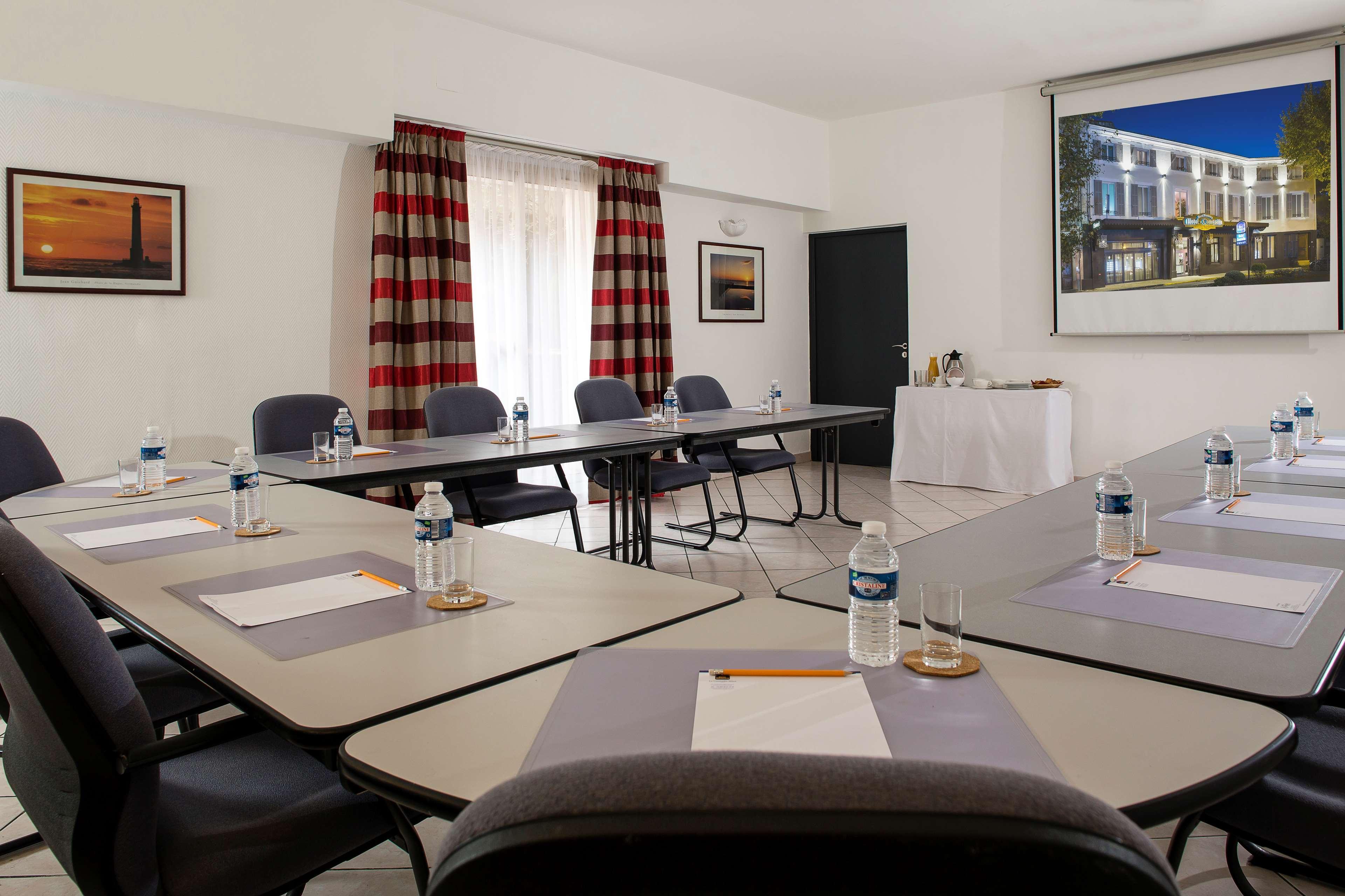 Sala de Reuniones Best Western Le Comtadin