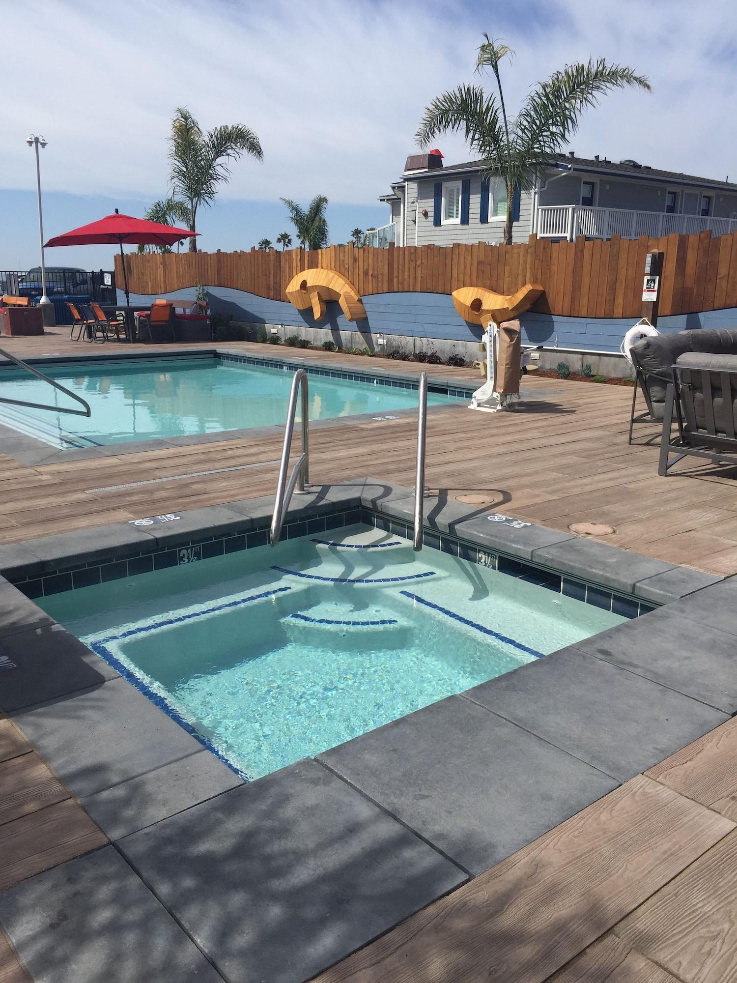 Spa Beach Street Inn and Suites