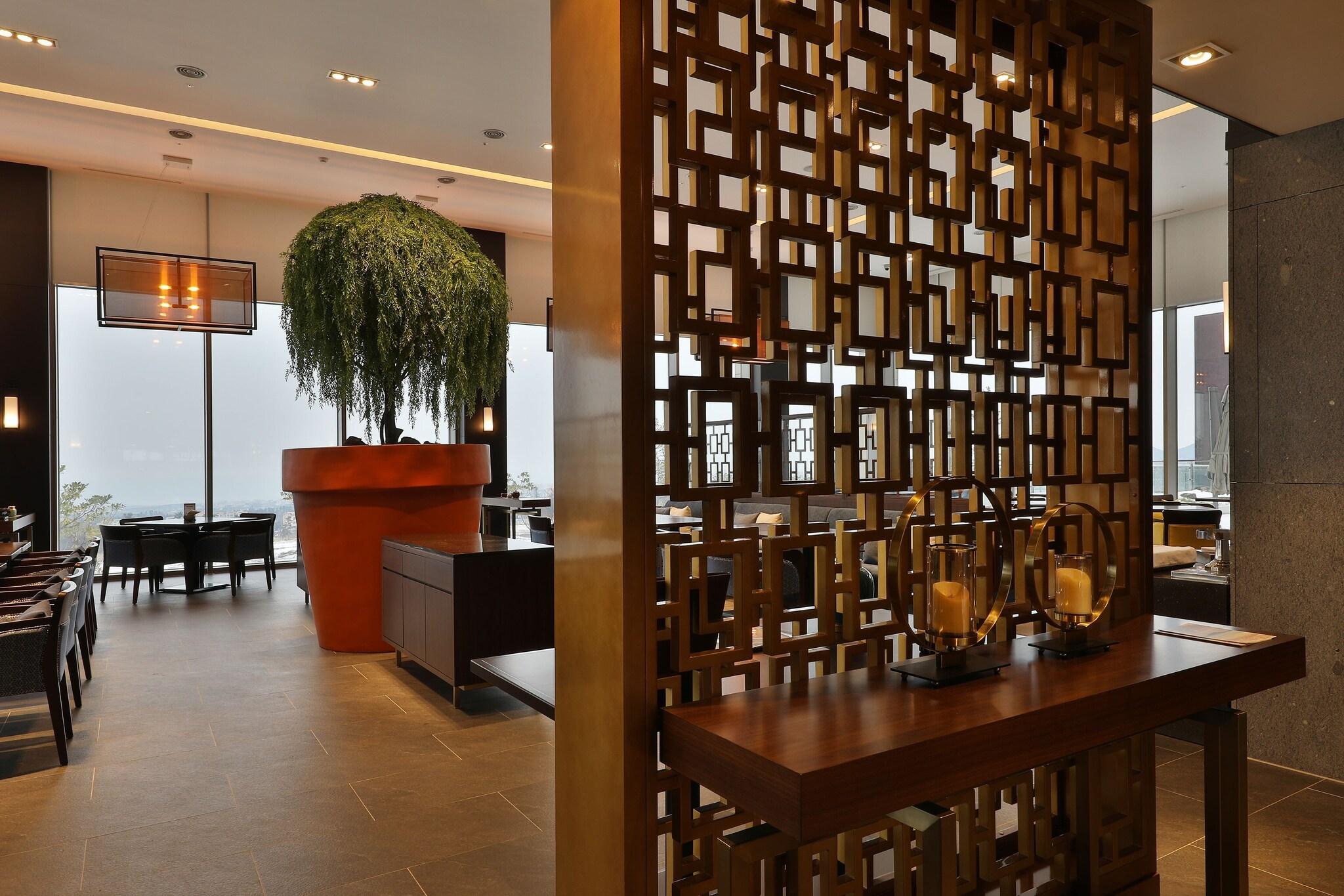 Vista Lobby Camphortree Hotel & Resort