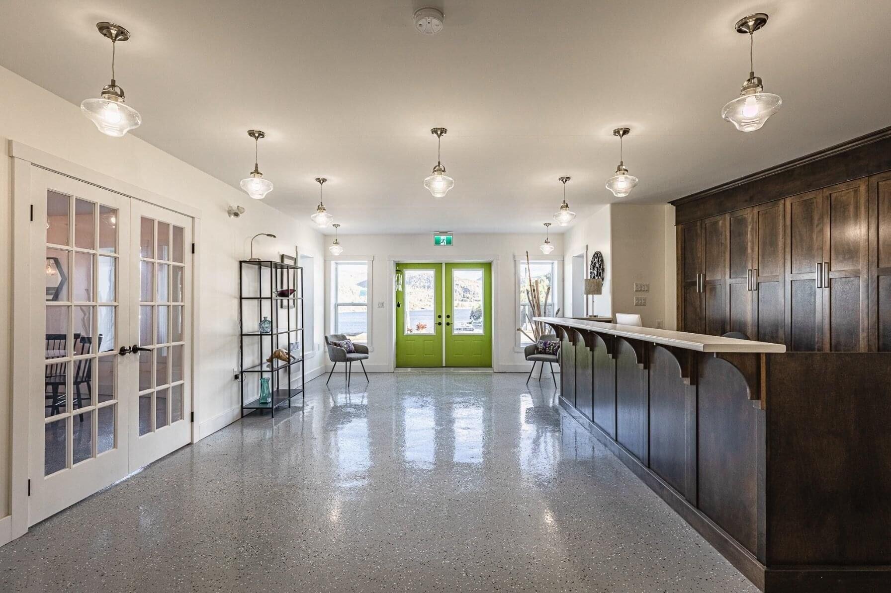 Vista Lobby The Tides Inn