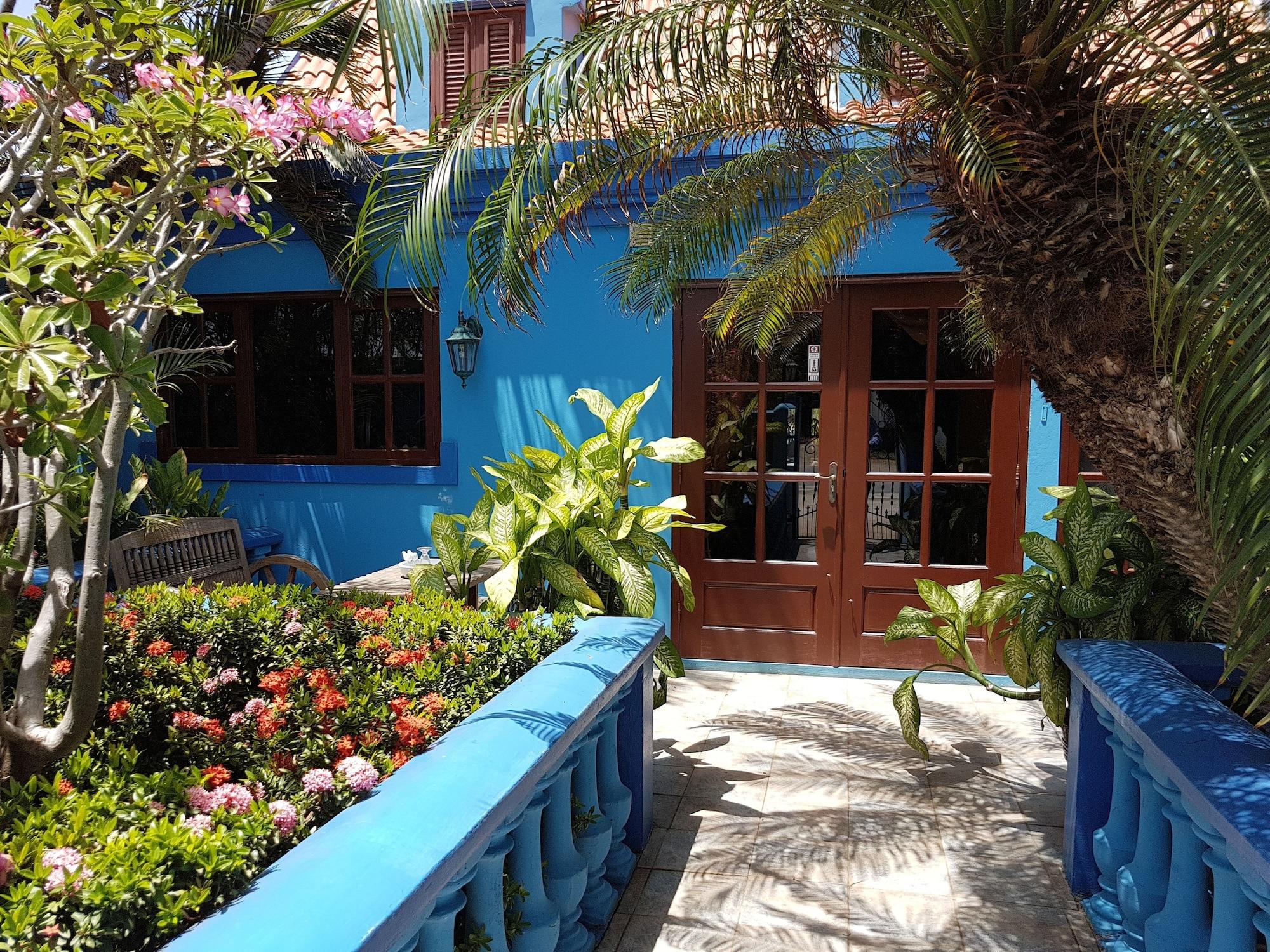 Vista Exterior De Cuba Bed & Breakfast