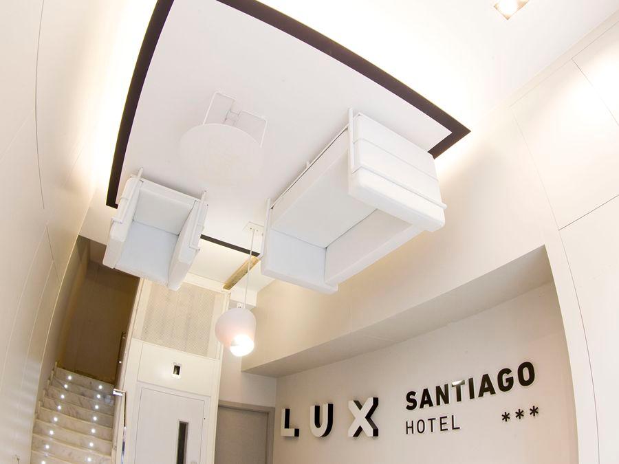 Vista do lobby Lux Santiago Hotel