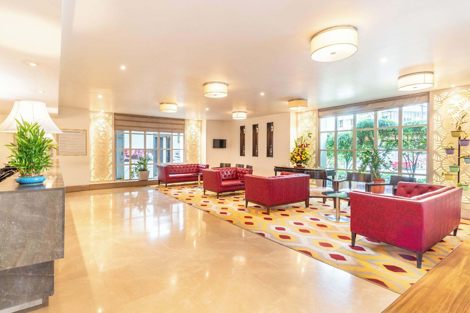 Vista Lobby TGI Grand Fortuna