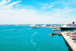 Alojamiento - Shirley House Self Catering Guest House, 5 min Drive to Cruise Ship Terminals and City Centre