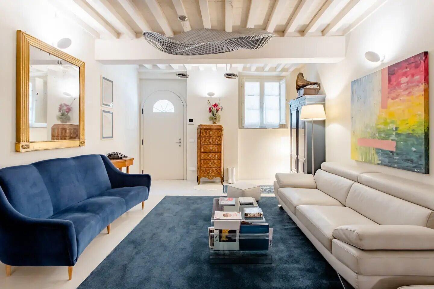 Vista Lobby Luxury Tower House in the Heart of Pisa