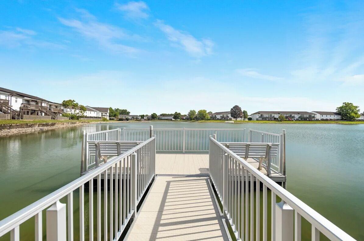Vista Exterior Lake Castleton Apartments by Barsala