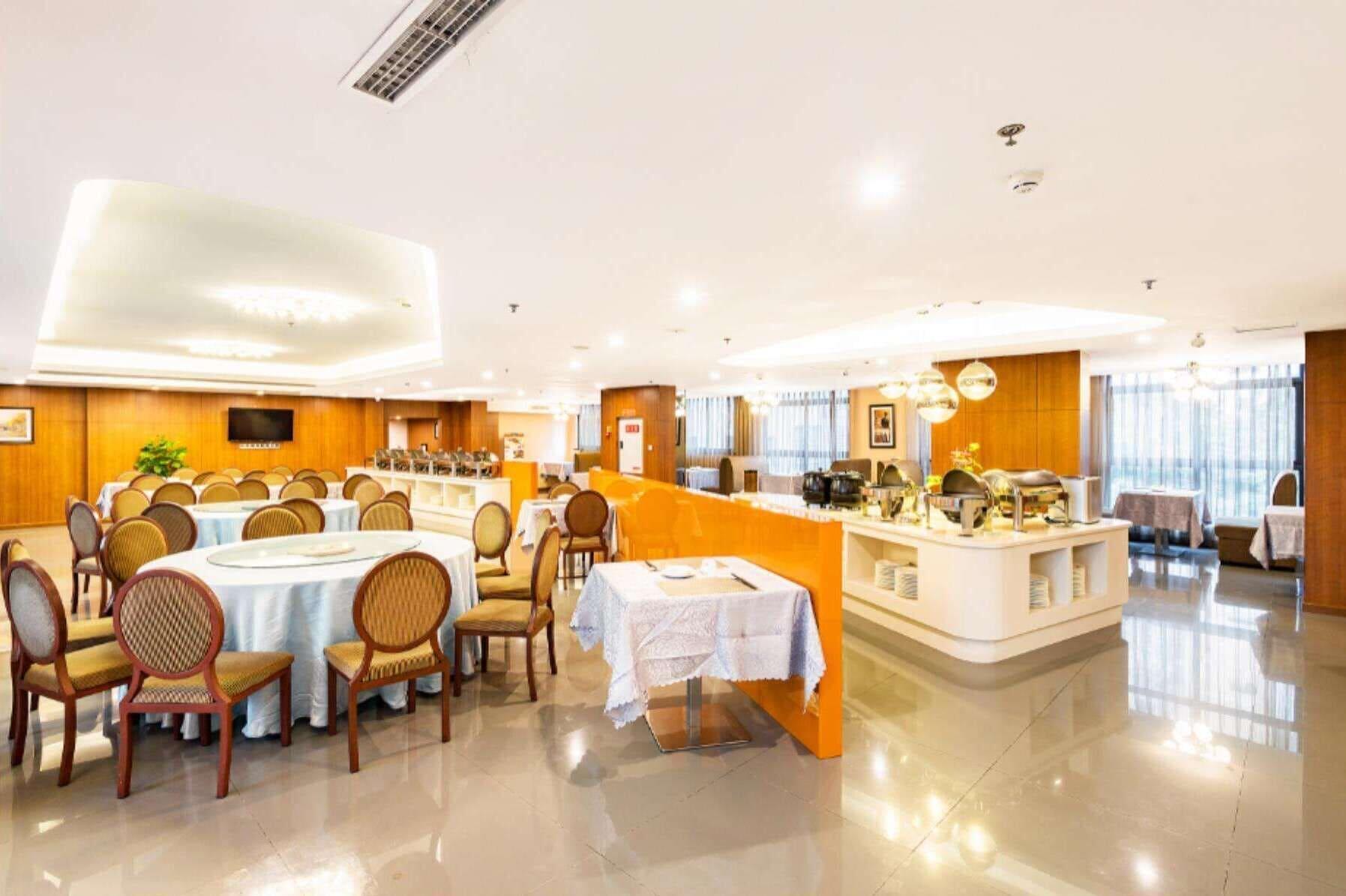 Restaurant Day Inn Chongqing Guangyu Shangbin