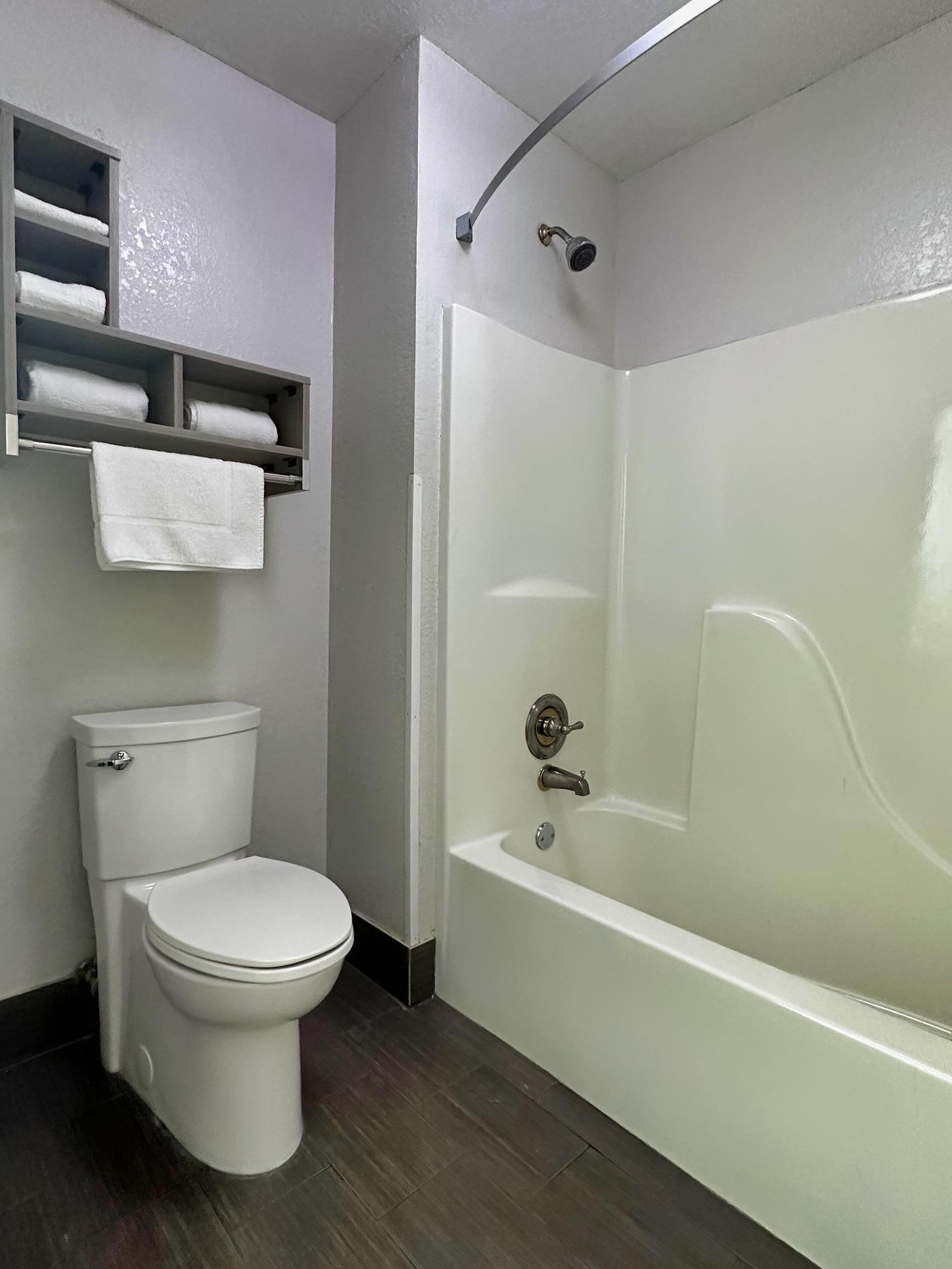 Equipamiento de Habitación Super 8 by Wyndham Prattville Montgomery