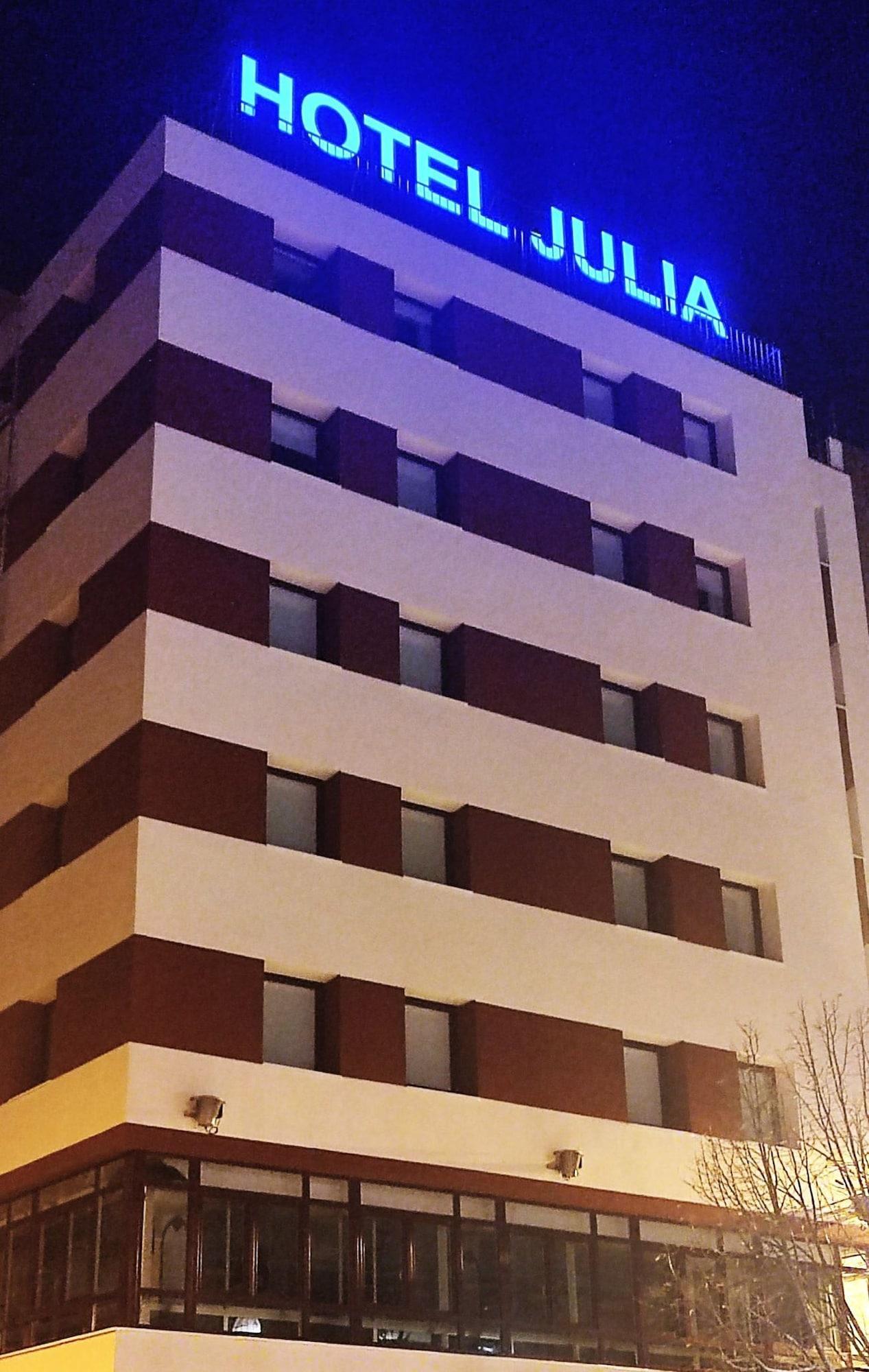 Varios Hotel Julia