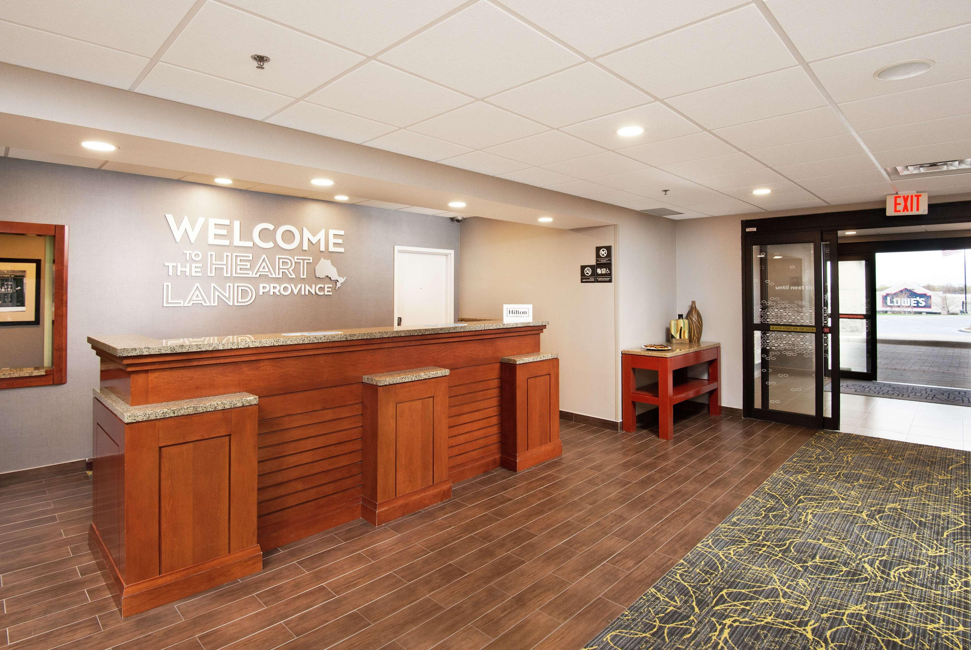 Vista Lobby Hampton Inn & Suites Barrie