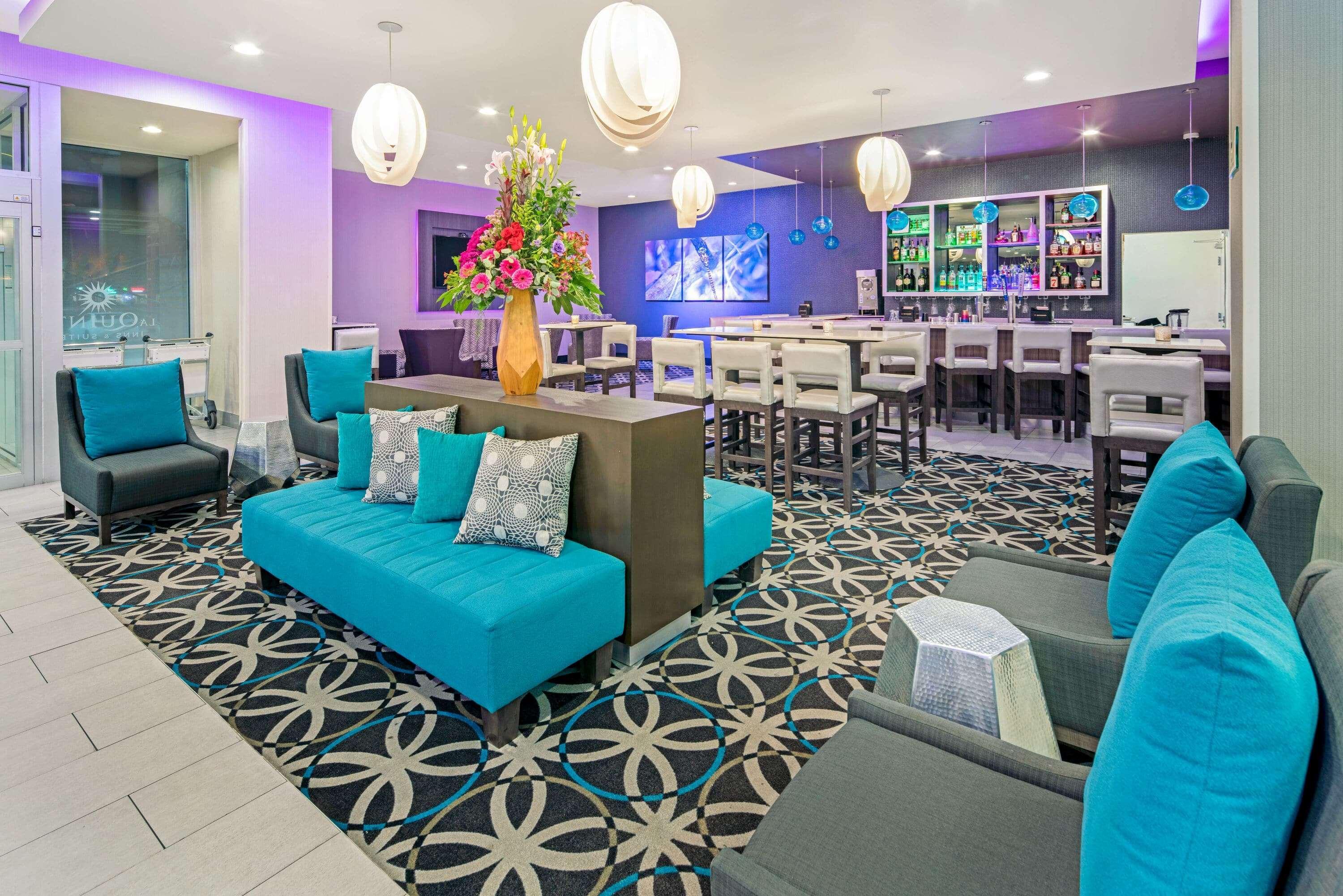 Bar/Salón La Quinta Inn & Suites by Wyndham McAllen La Plaza Mall