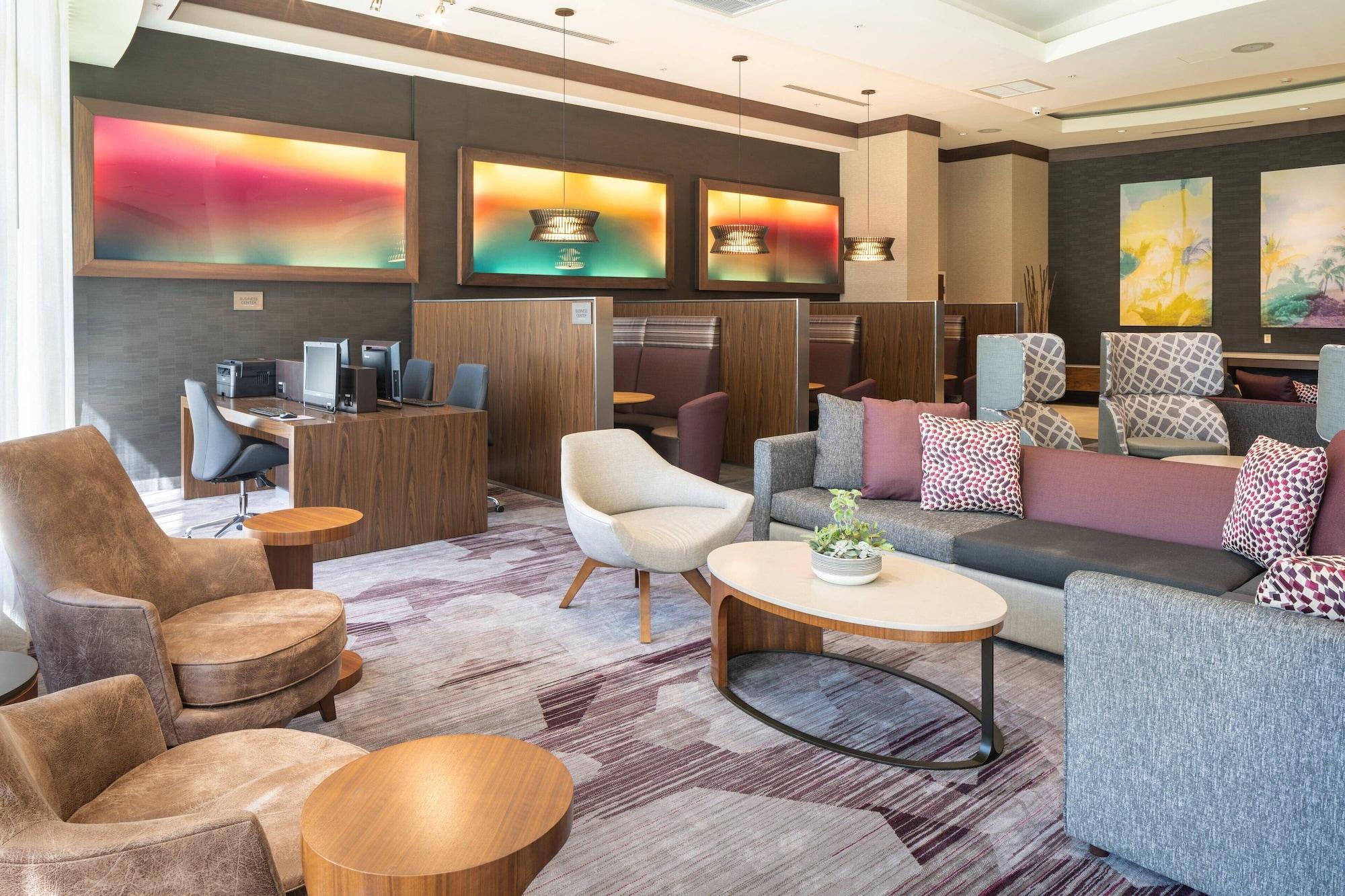 Vista Lobby Courtyard by Marriott Miami Airport
