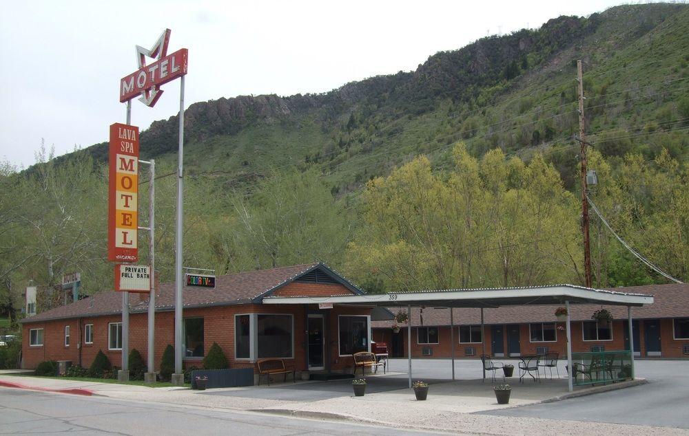 Varios Lava Spa Motel & RV Park
