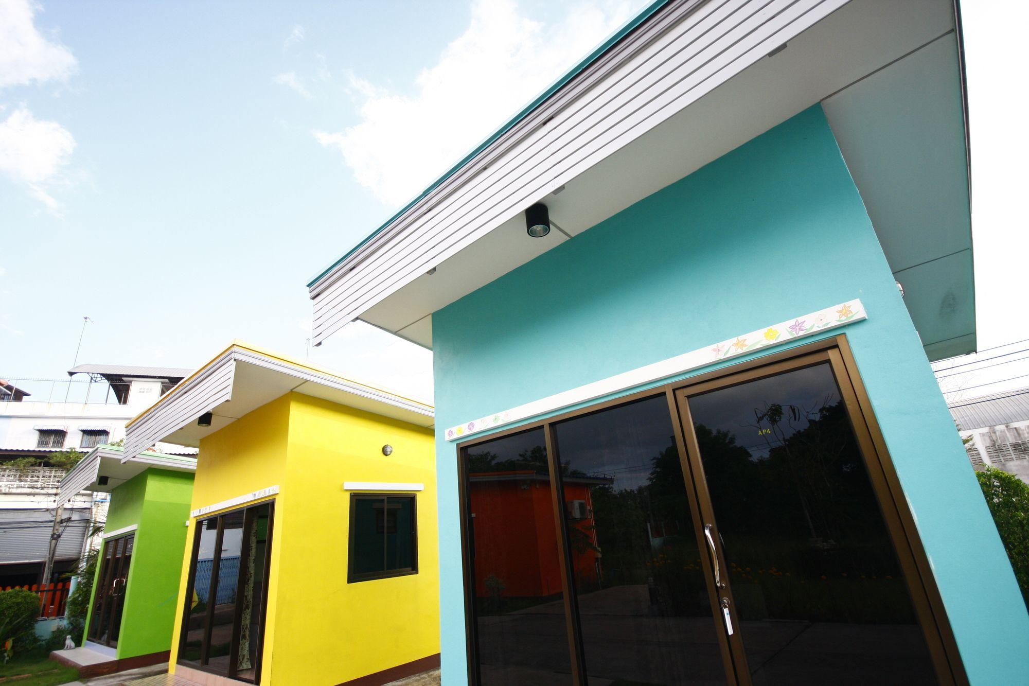 Varios AP The Resort