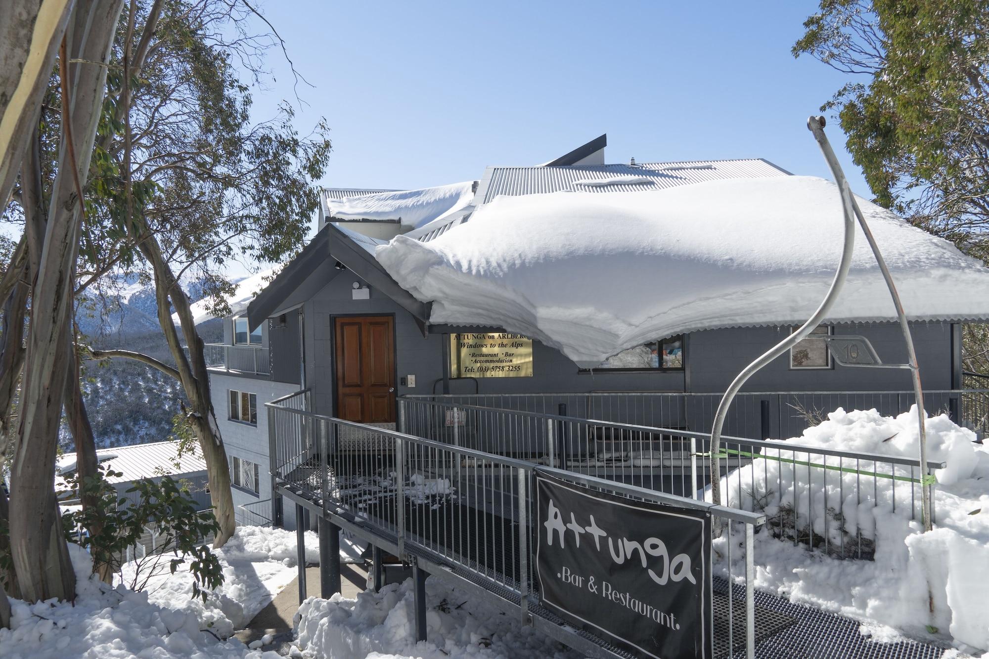 Vista Exterior Attunga Alpine Lodge and Apartments
