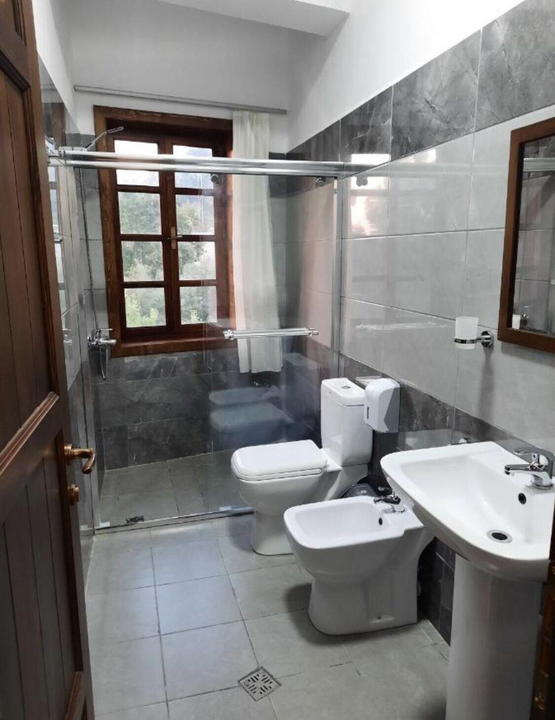 Equipamiento de Habitación Hotel Demaj