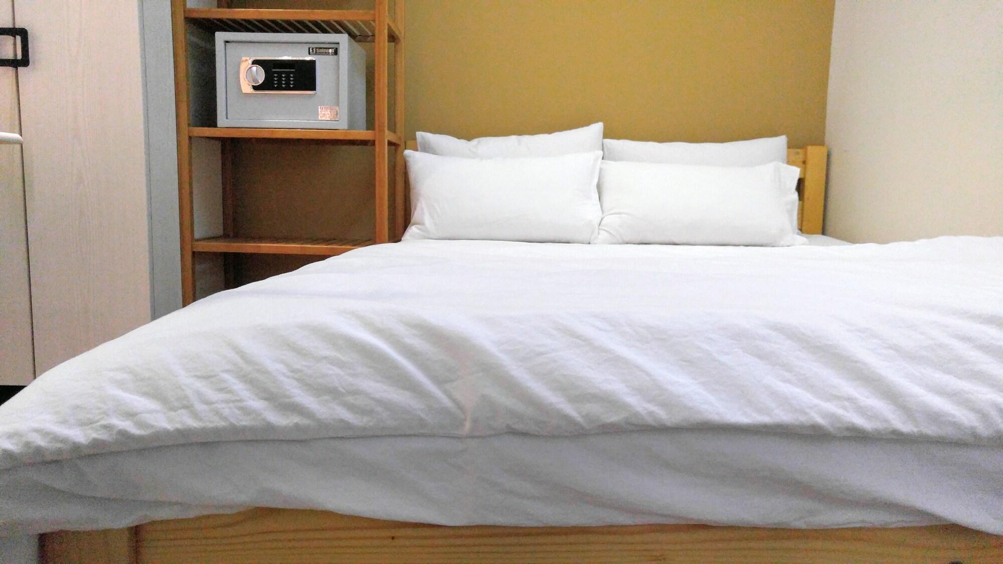 Varios Nuts Hotel