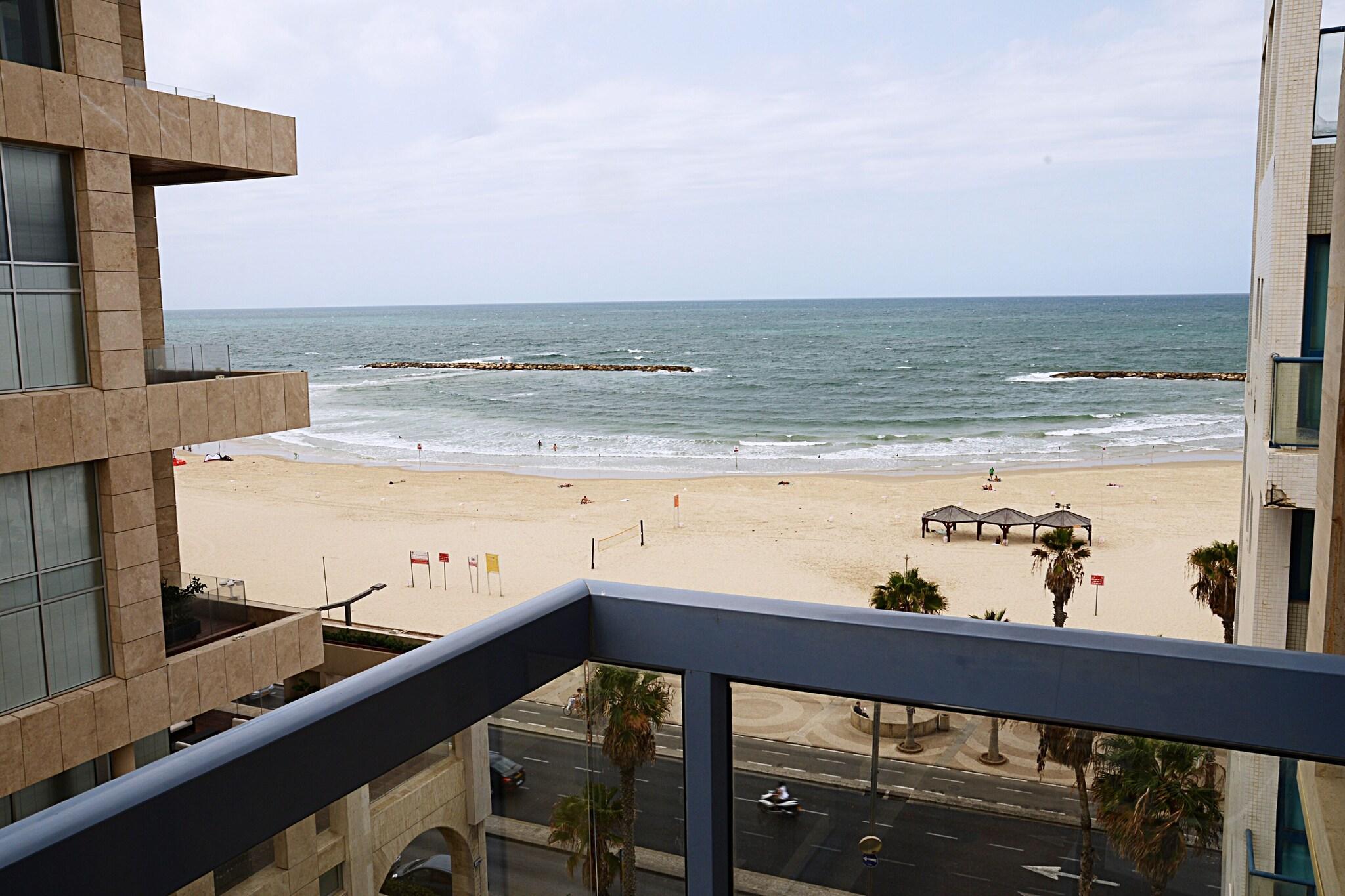 Varios Abratel Suites Hotel