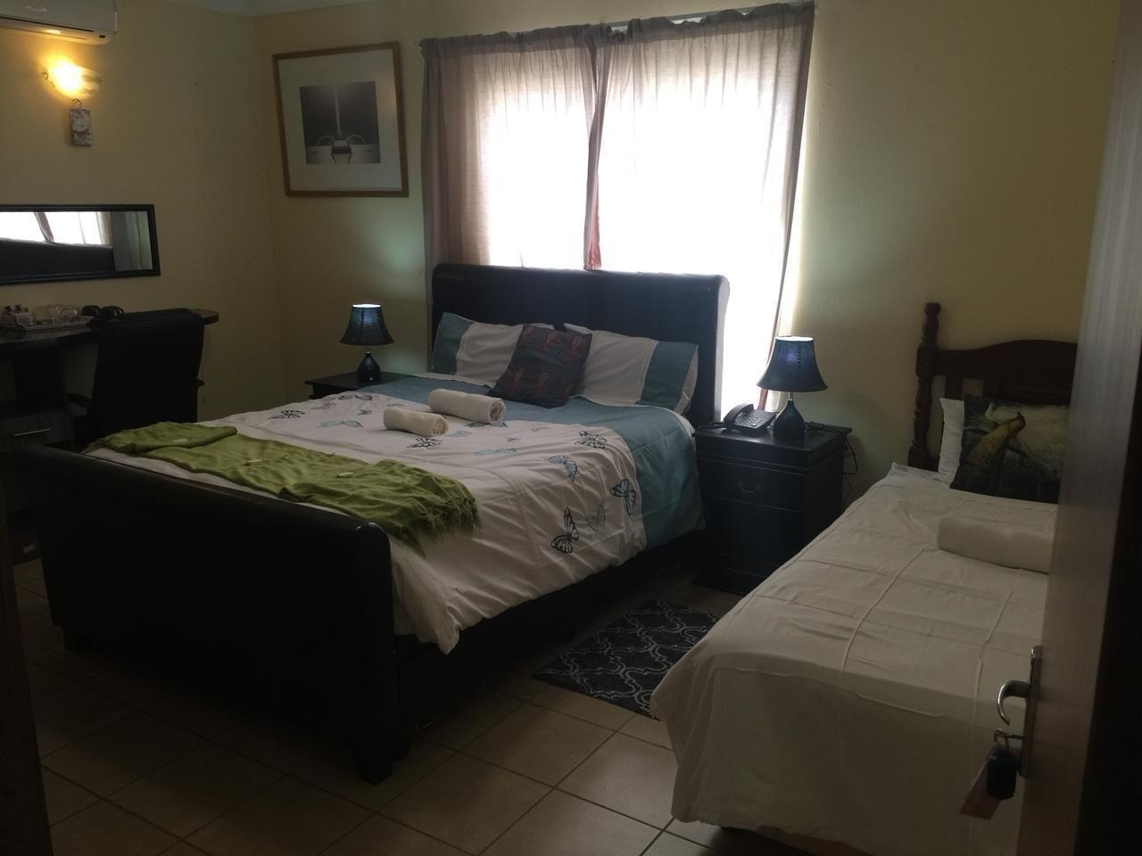 Varios Pale Bohemia Bed and Breakfast