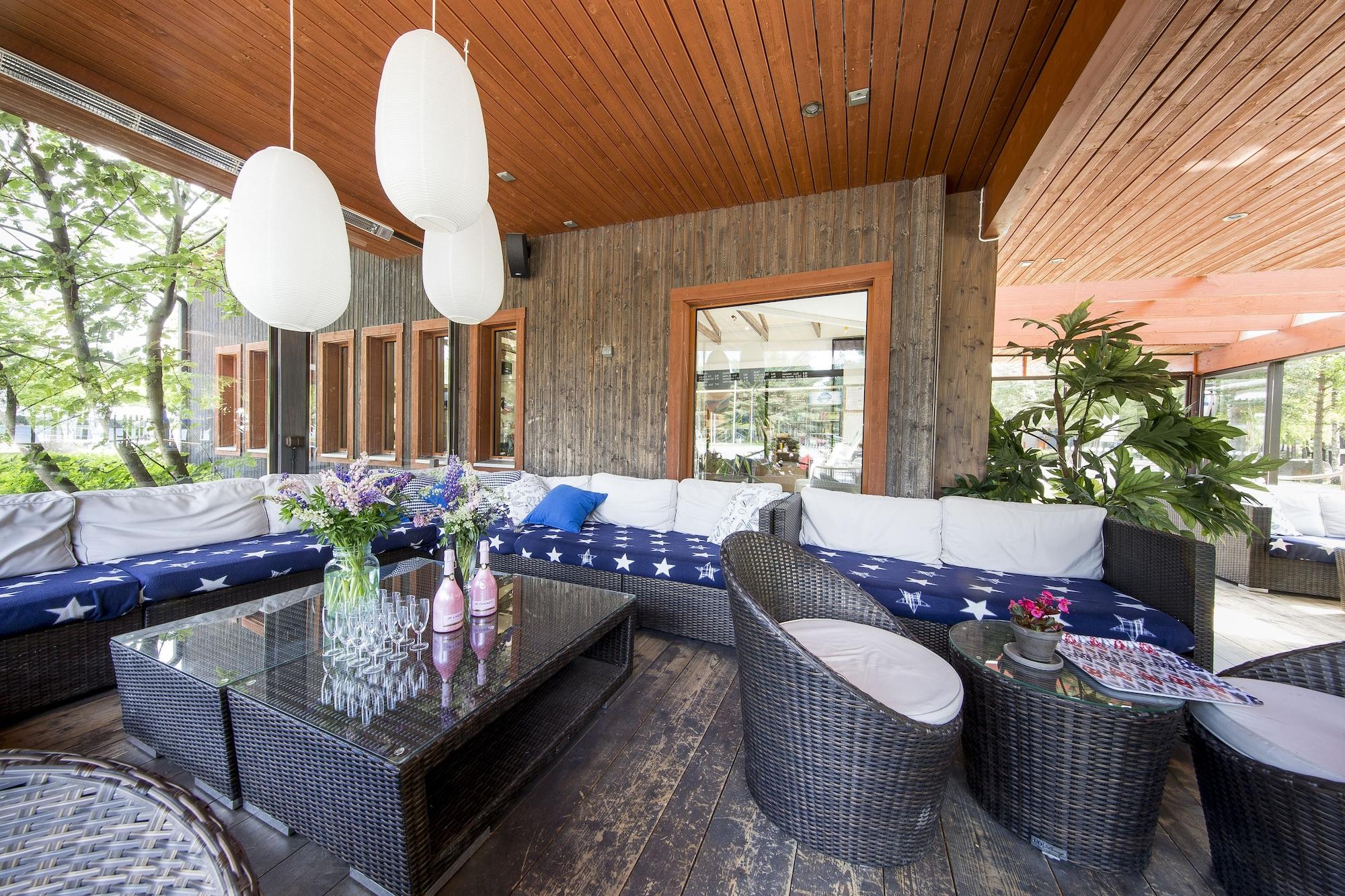 Bar/Salón Santalahti Resort