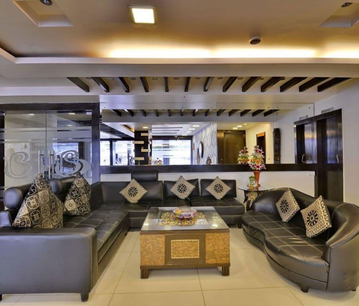 Varios Hotel Blues Shivalik