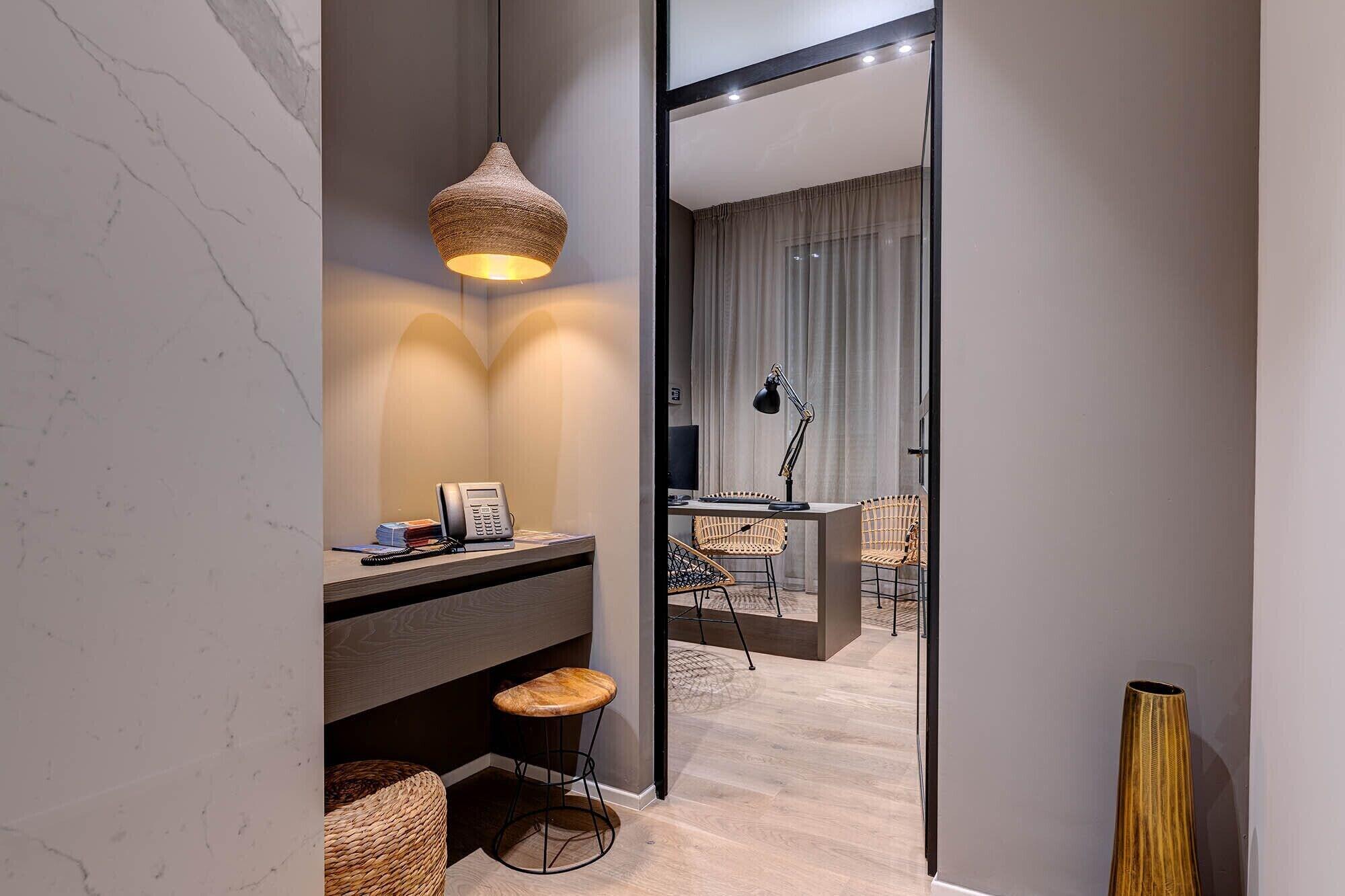 Vista Lobby Le Palmette Suites